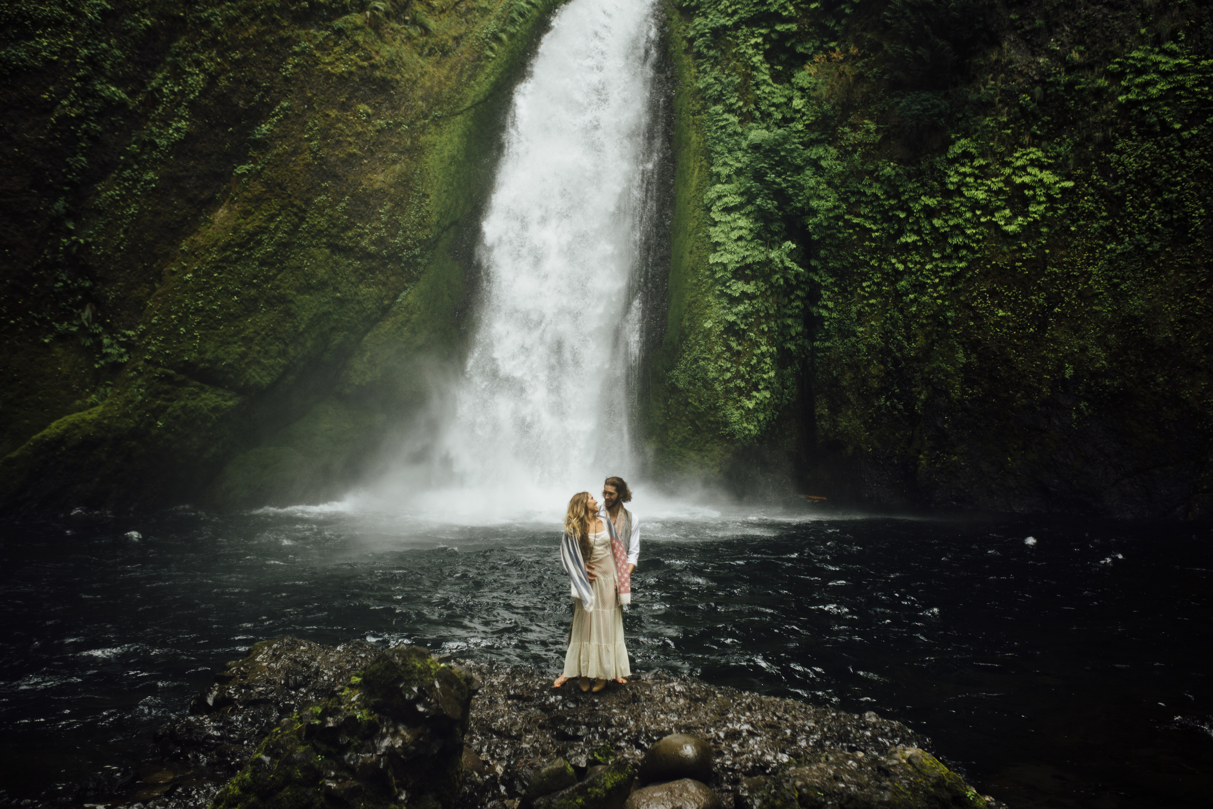  Nataly Zigdon Photography | Portland Oregon | Columbia River Gorge | Wahclella Falls | Couple Session 