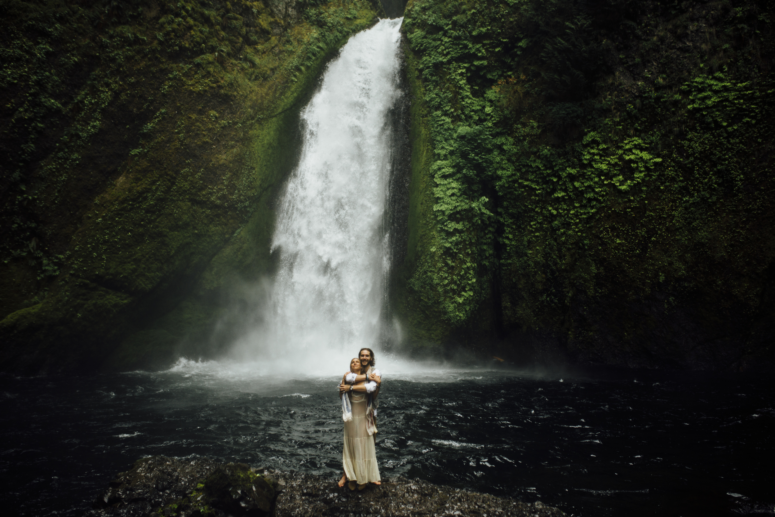  Nataly Zigdon Photography | Portland Oregon | Columbia River Gorge | Wahclella Falls | Couple Session 
