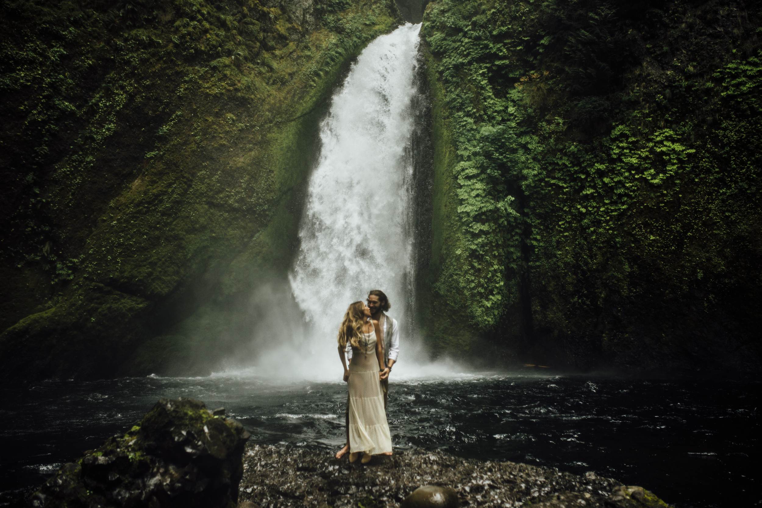  Nataly Zigdon Photography | Portland Oregon | Columbia River Gorge | Wahclella Falls | Couple Session 