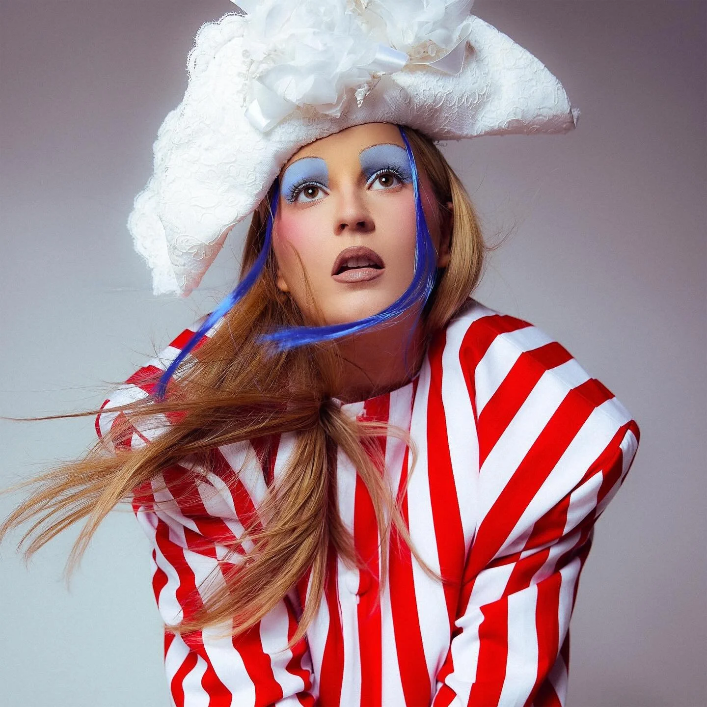 @nyassa_ &lsquo;Wonderland&rsquo; out now! My favourite fashionista and one of the best voices in Australia hands down. Go listen.