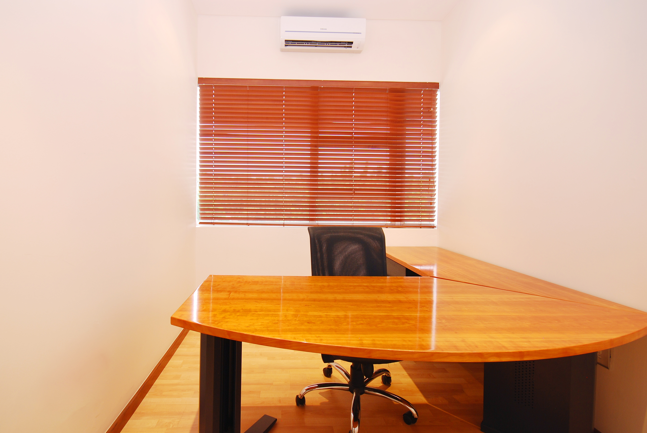furnished offices.jpg