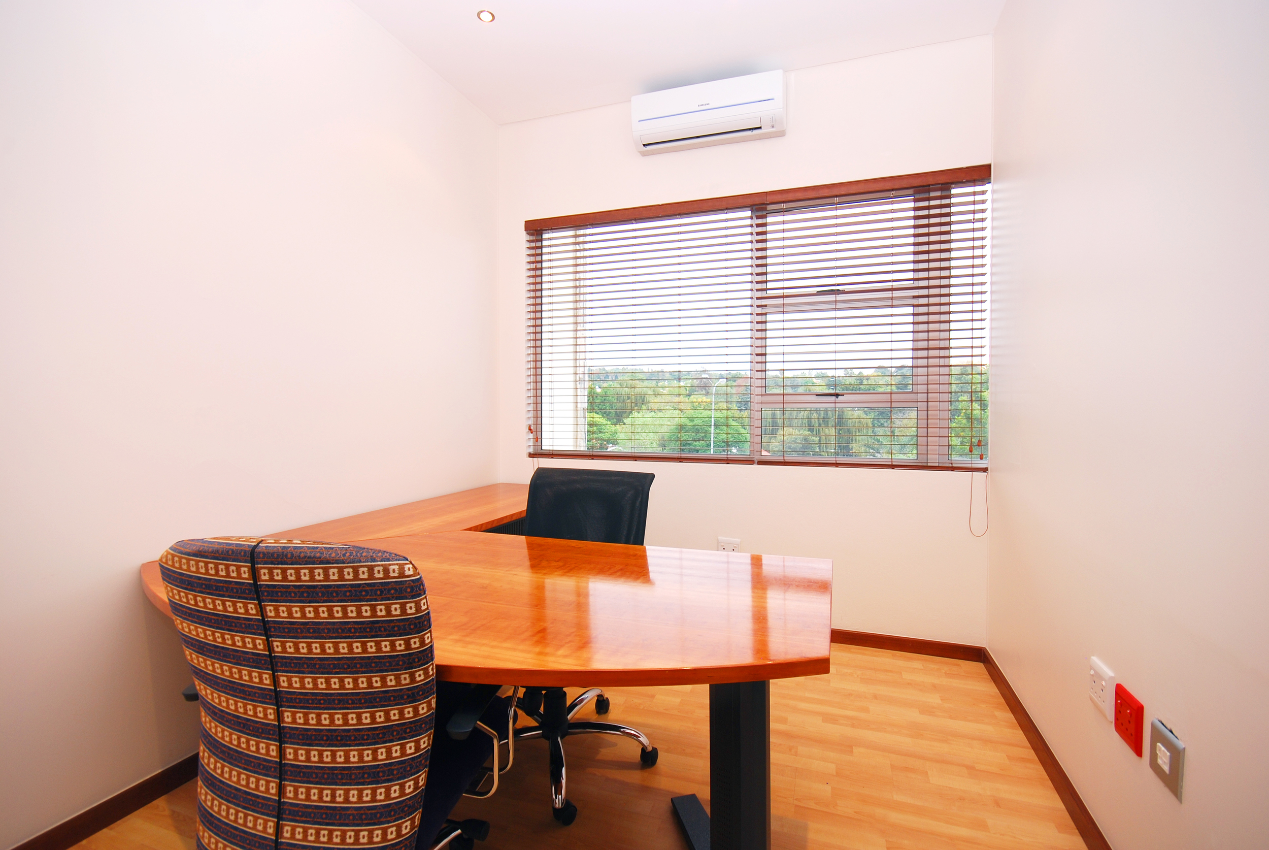 office for rent.jpg