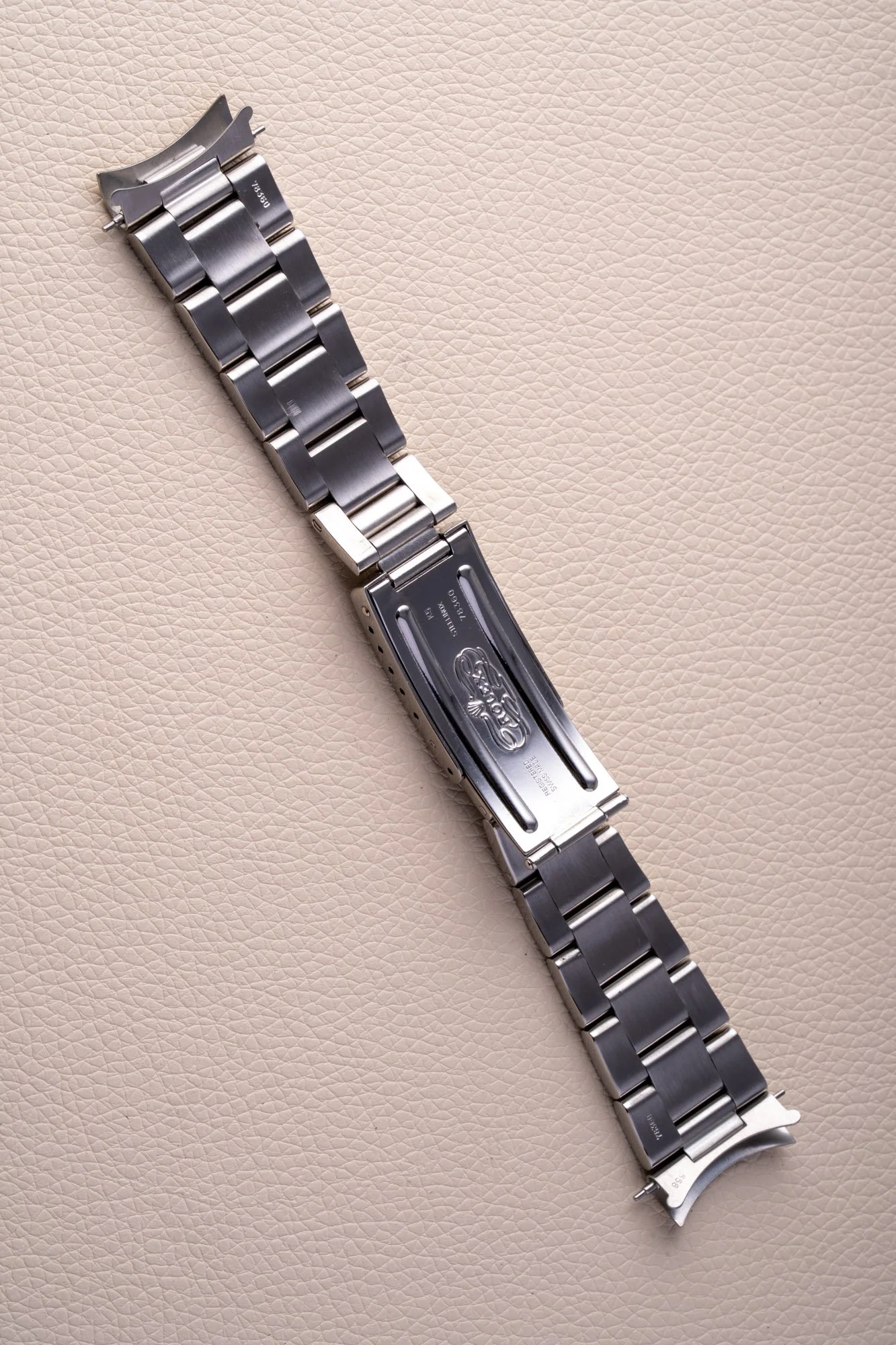 E_Oyster_20mm_Solid_s-7.jpg