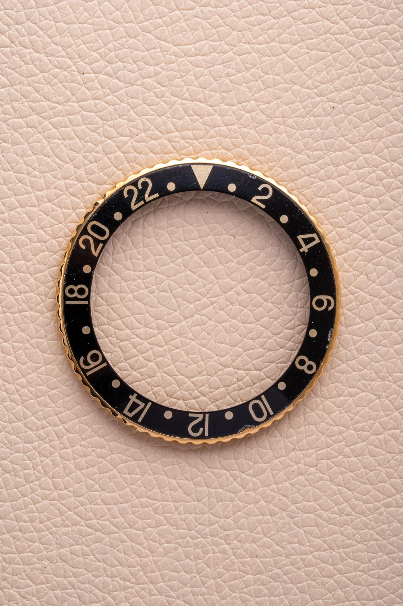 Bezel_Rolex_1675_Gold_A_s-2.jpg