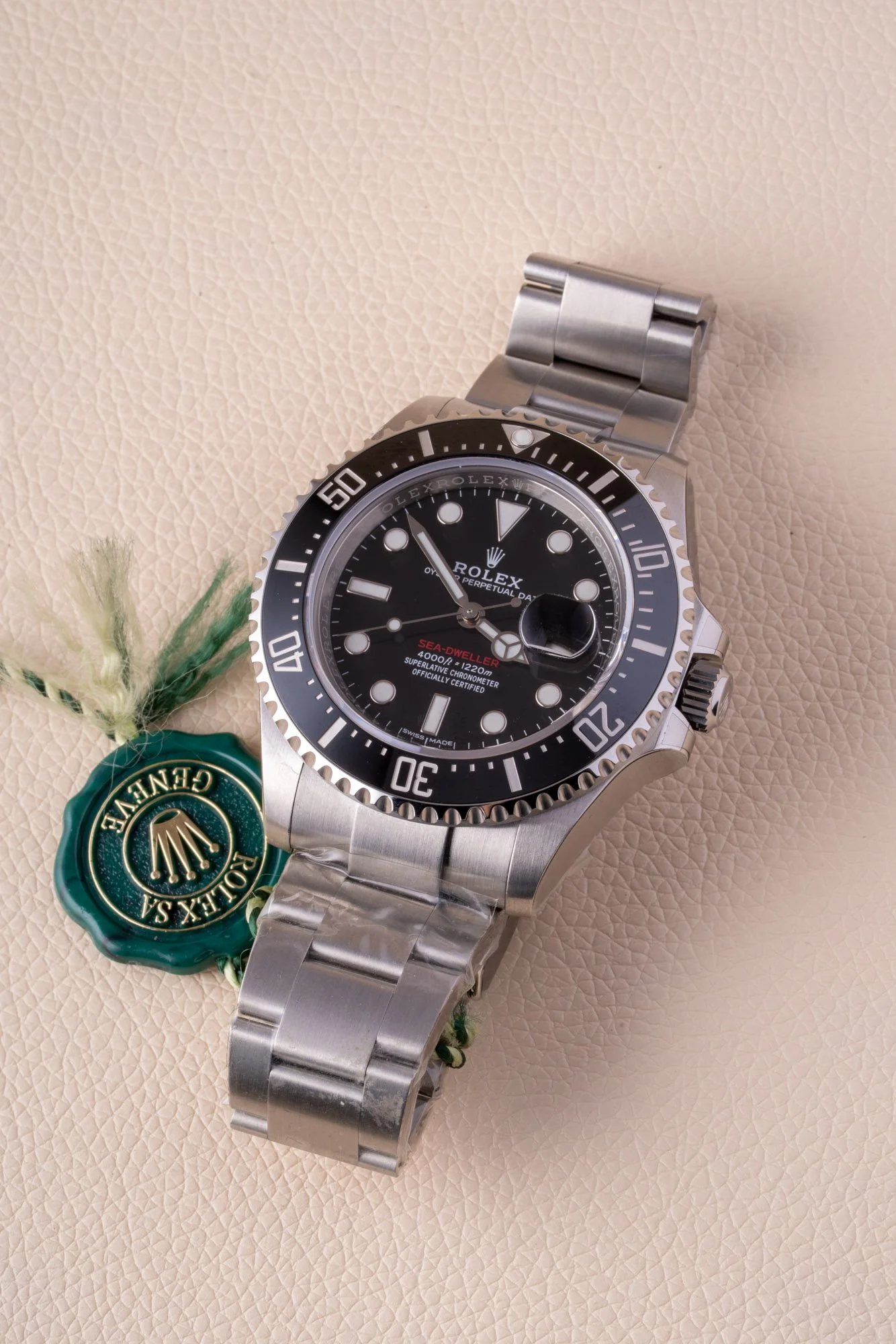 Rolex_Sea_Dweller_B_126600_s-6.jpg