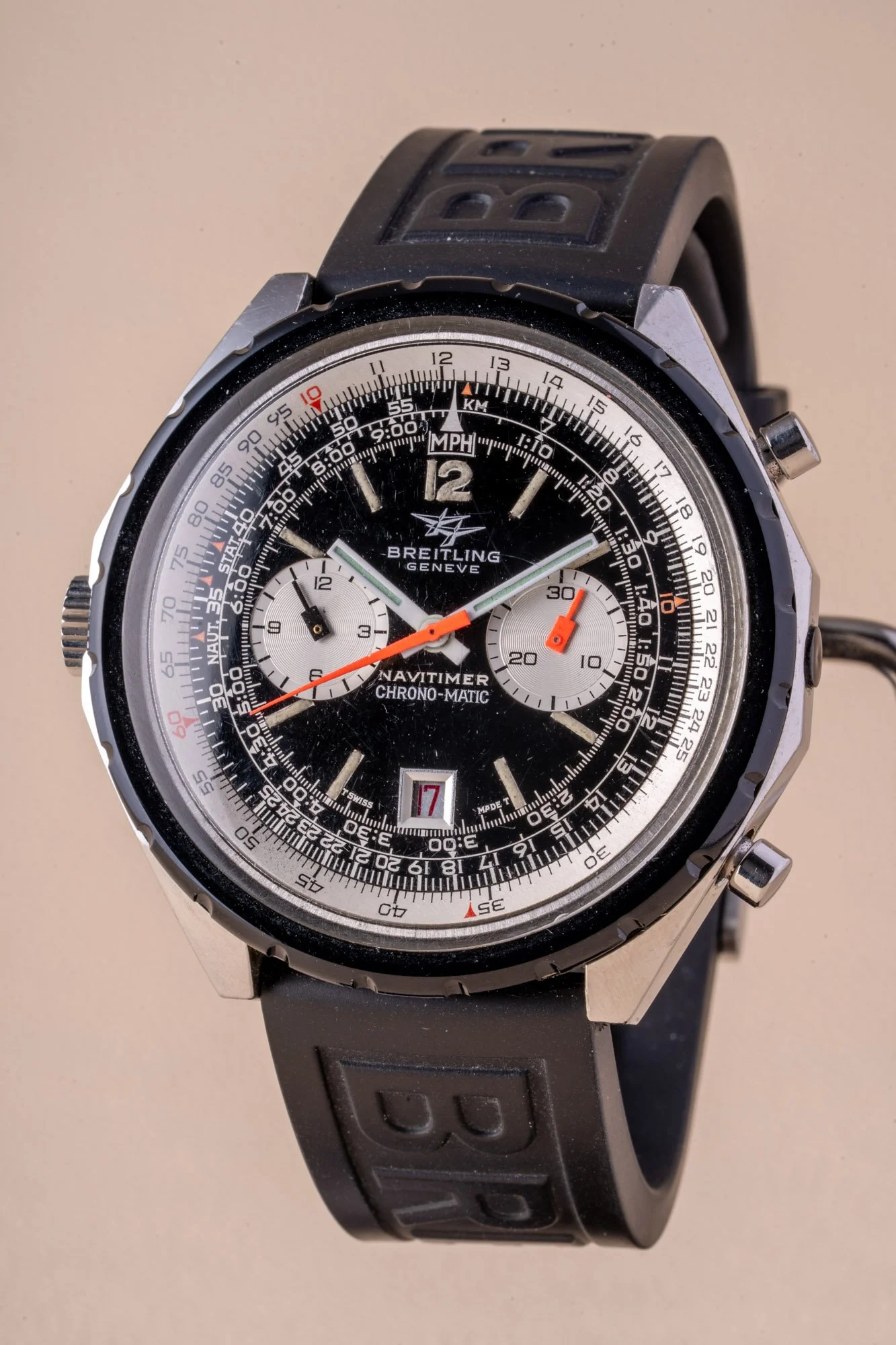 Breitling_Navitimer_Chrono-matic_s-3.jpg