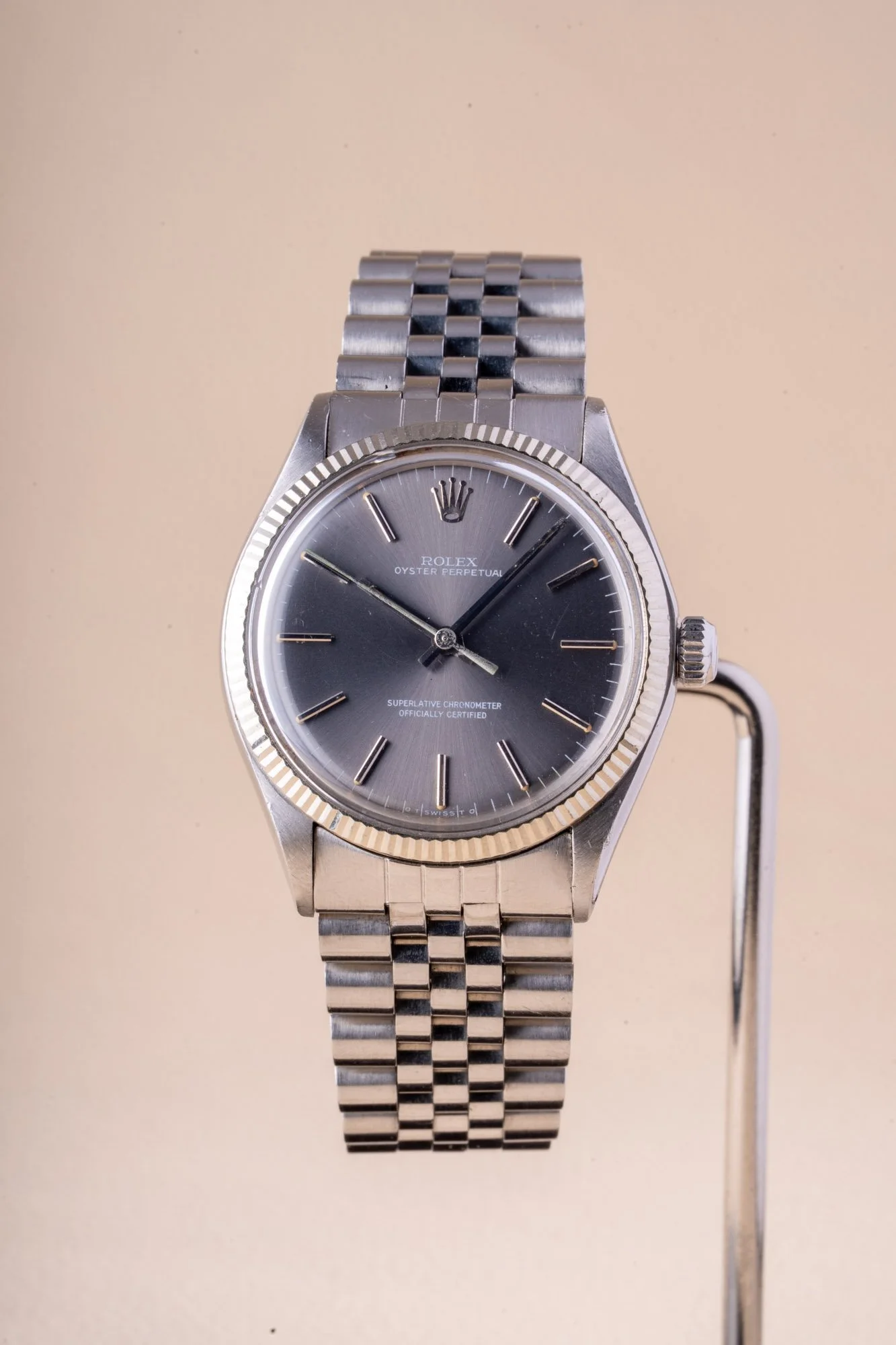 Rolex_Oyster_Perpetual_34_A_1005_s-2.jpg