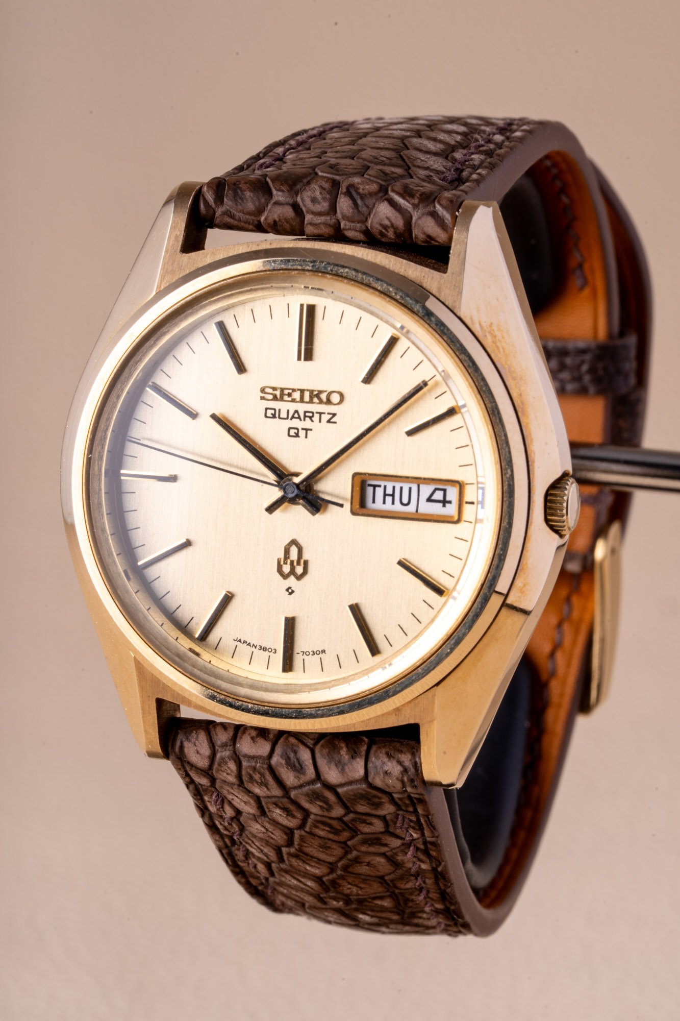 Seiko_Quartz_3803-7031_s-3.jpg