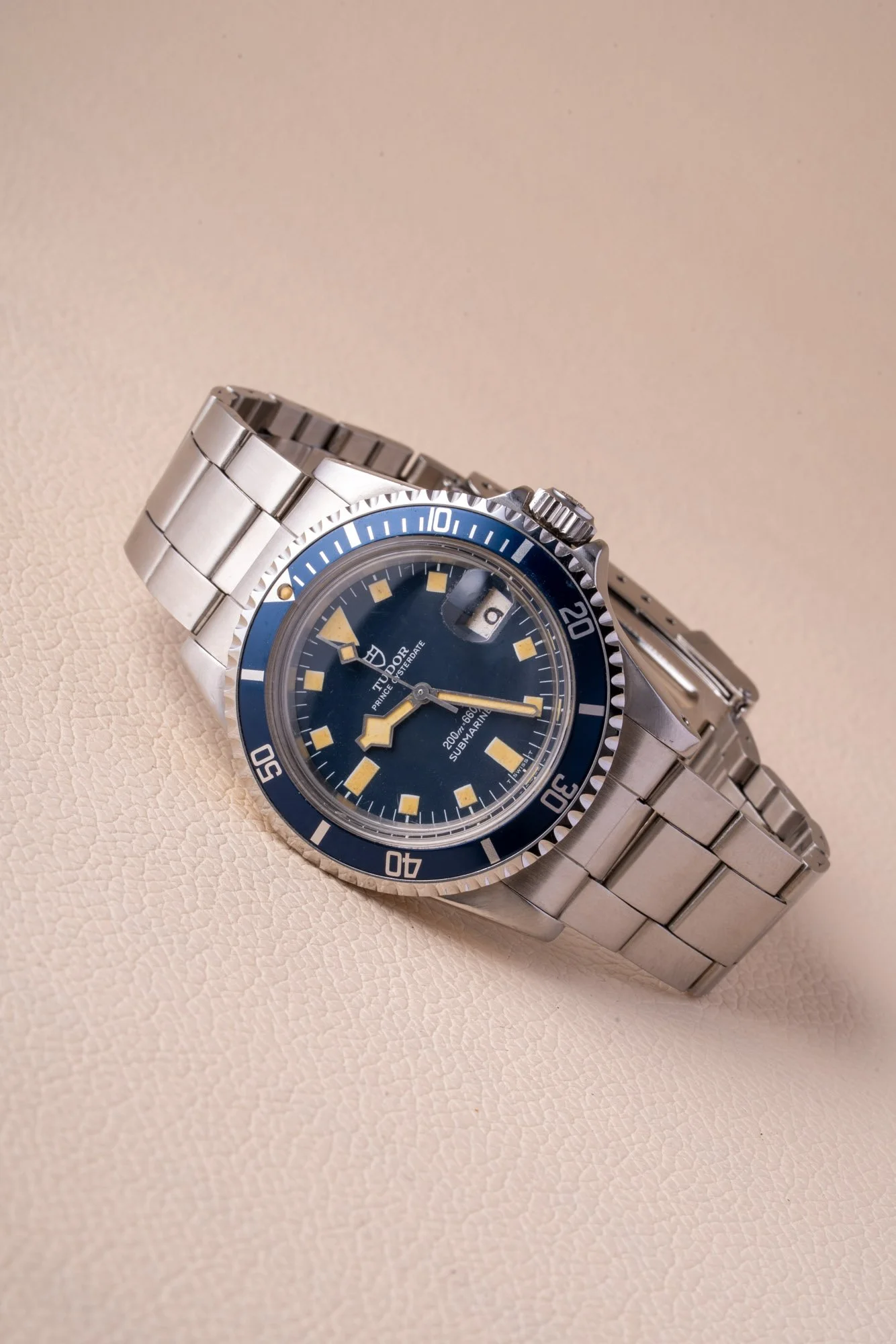 Tudor_9411-0_A_s-4.jpg