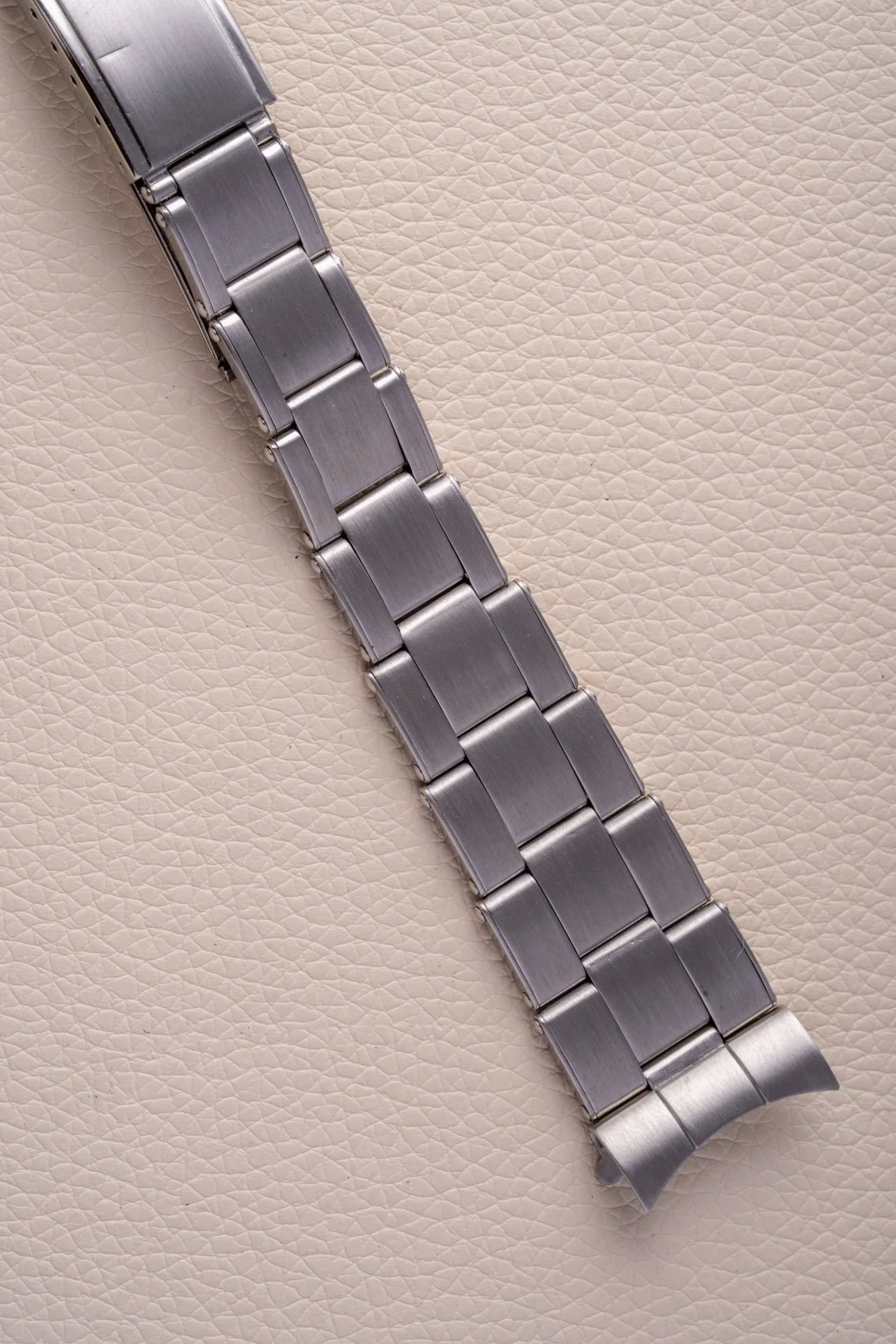 L_Oyster_19mm_Folded_s-5.jpg