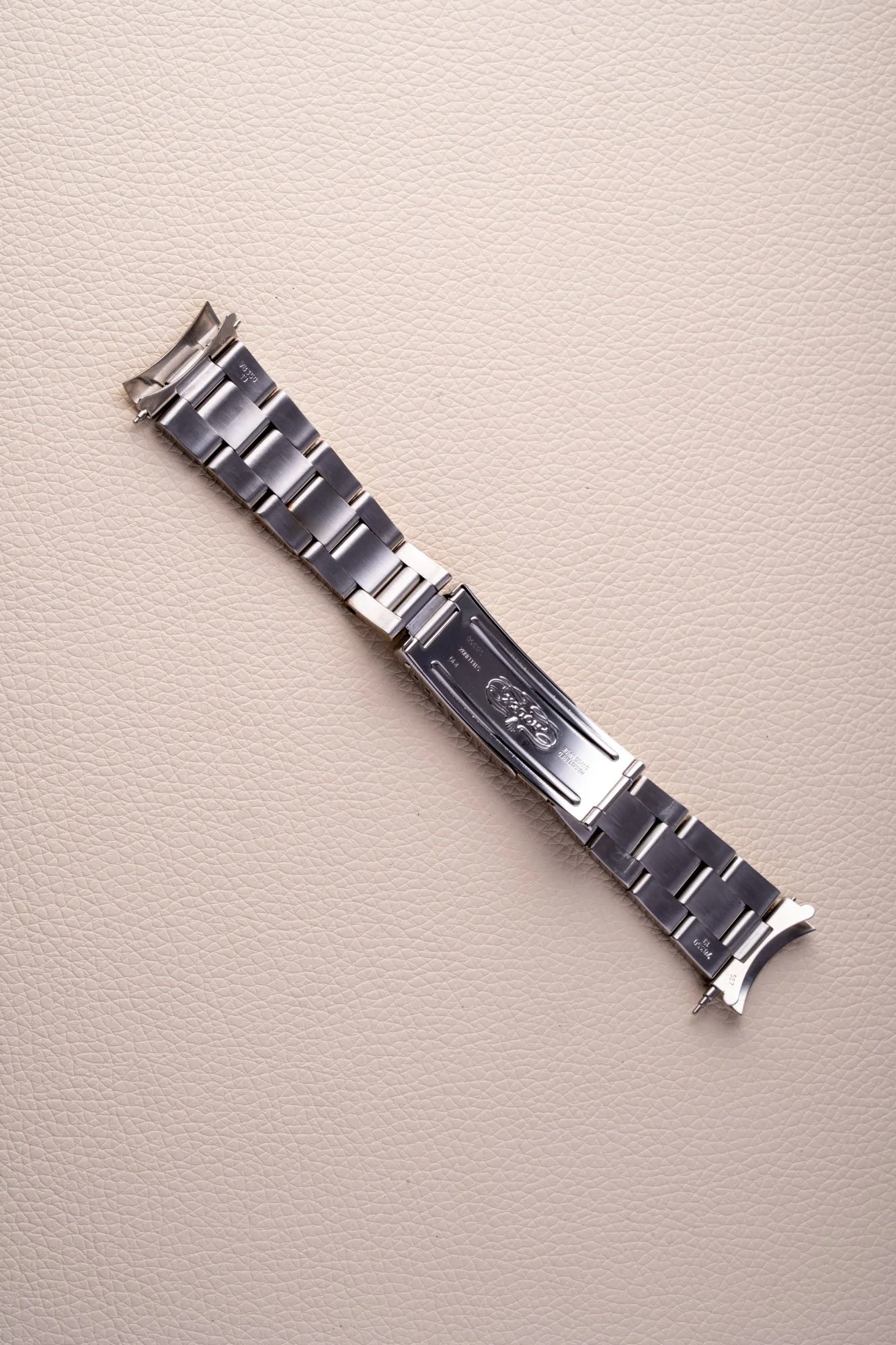 J_Oyster_19mm_Solid_s-6.jpg