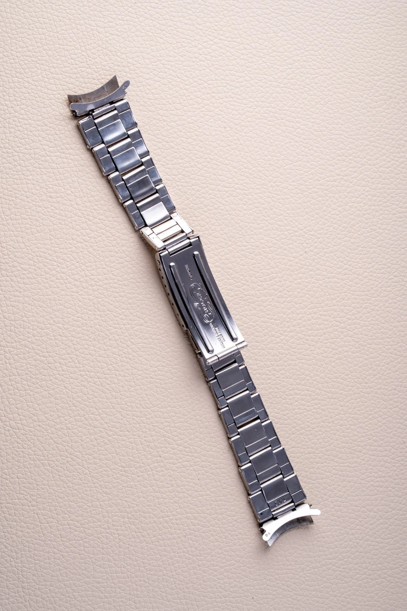 B_Oyster_19mm_Rivet_s-9.jpg