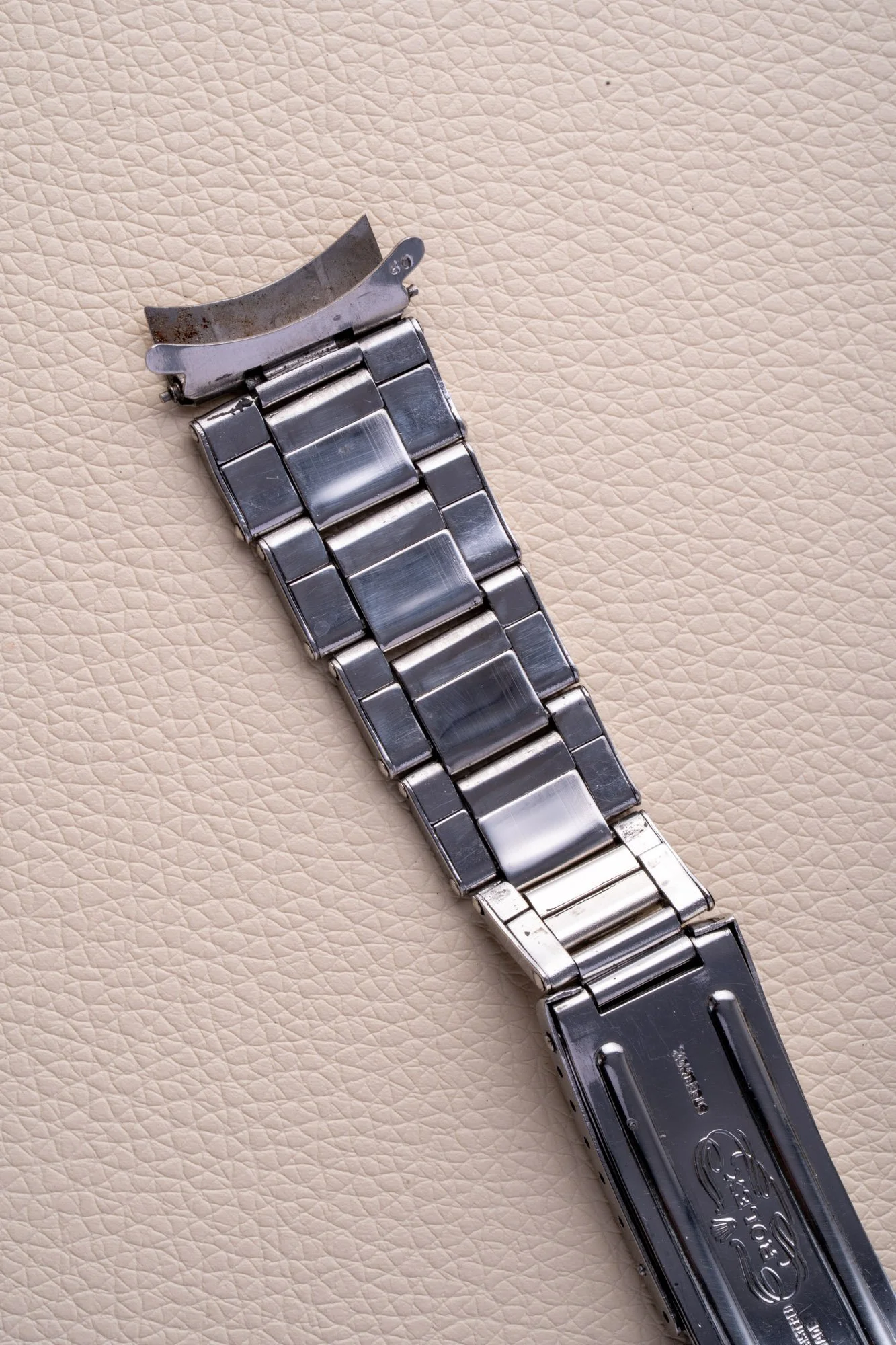 B_Oyster_19mm_Rivet_s-6.jpg