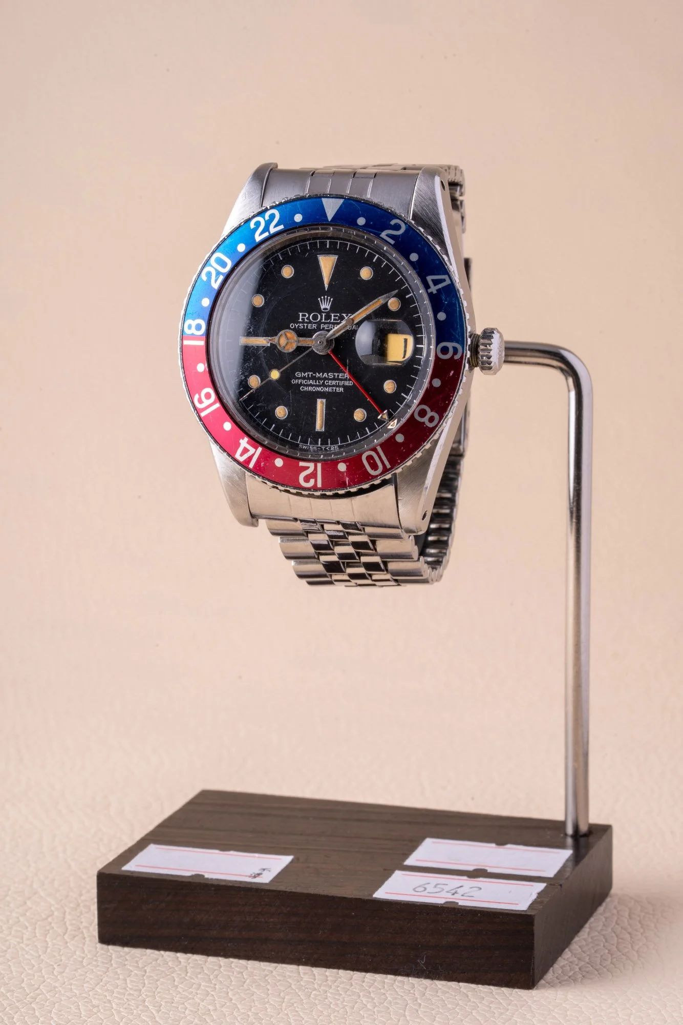 Rolex_GMT_B_s-1_masked.jpg