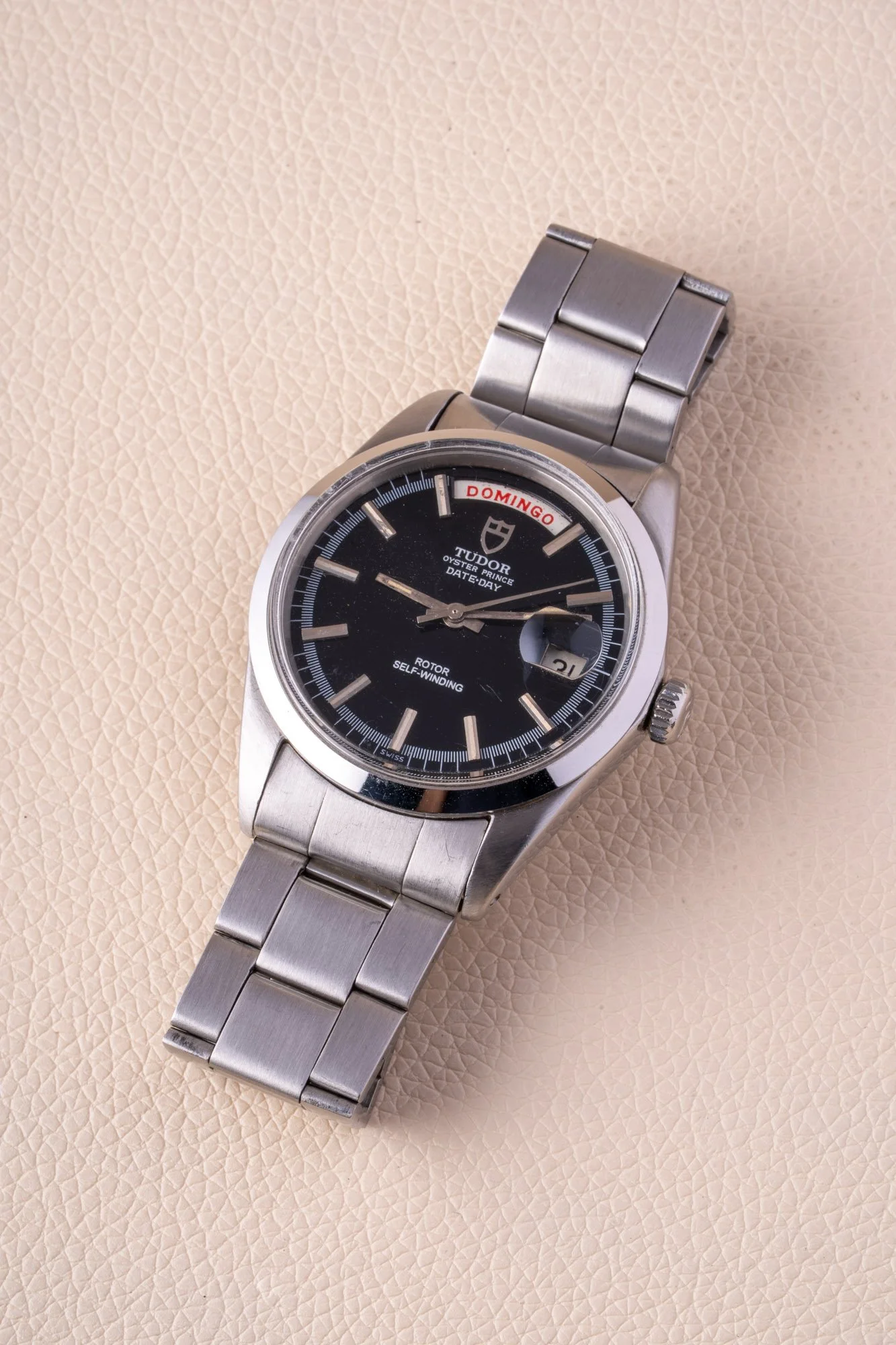 Tudor_Date_Day_A_16528_s-6.jpg