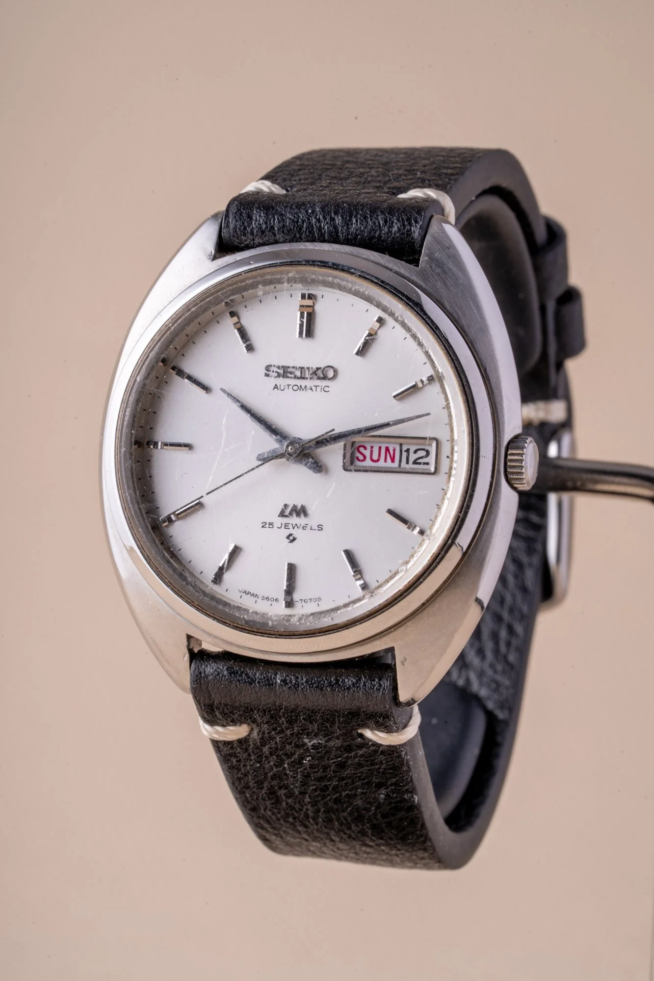 Seiko_5606-7150_s-3.jpg