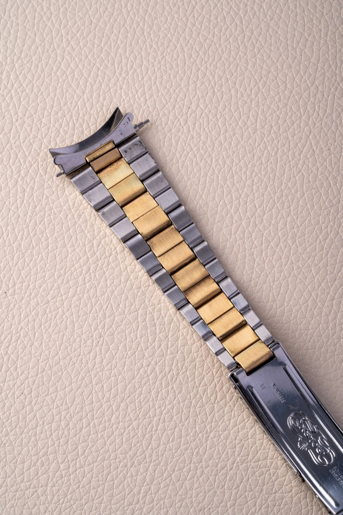 A_Oyster_19mm_TT_Folded_s-5.jpg