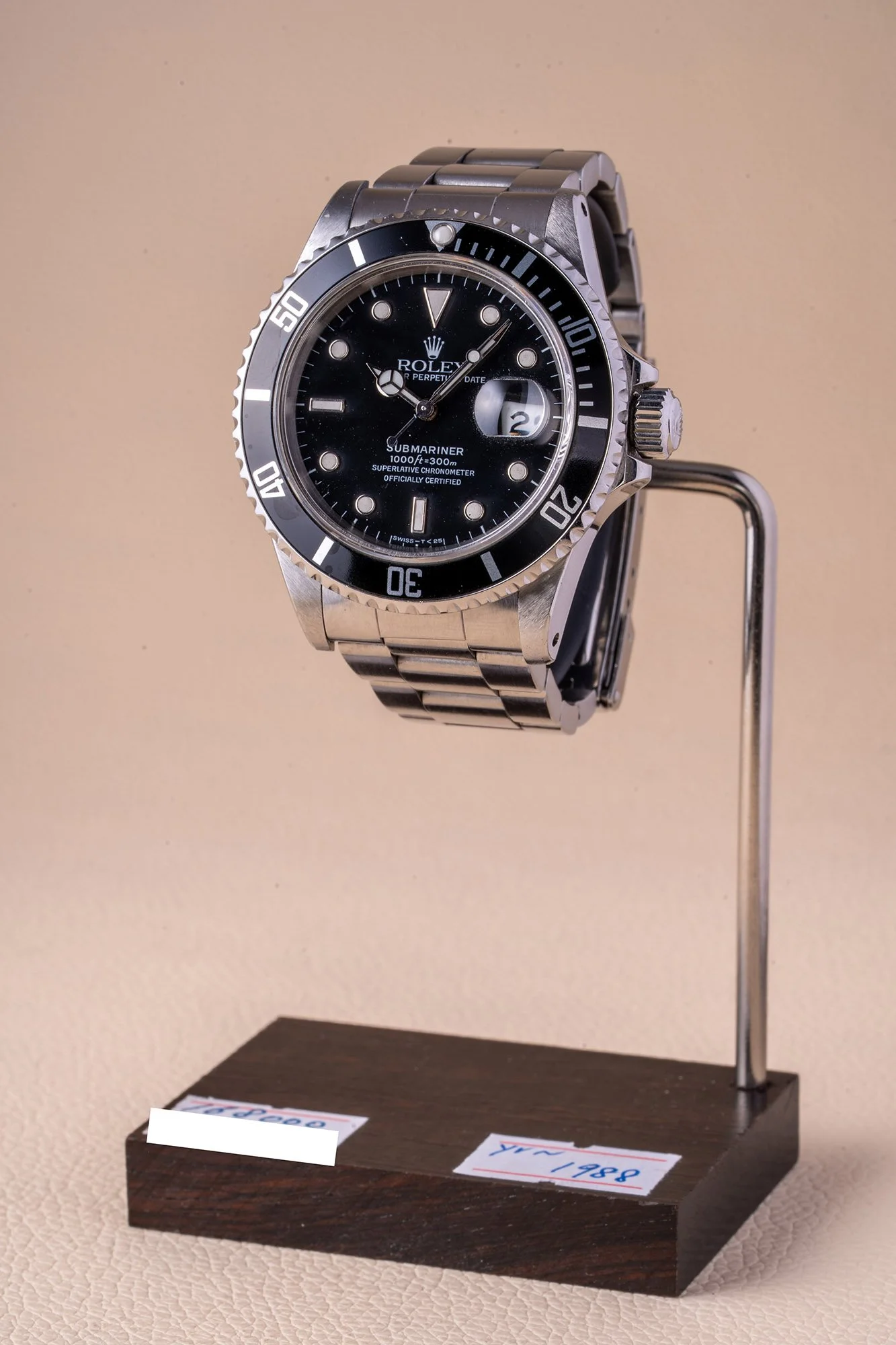 Rolex_Submariner_A_168000_s_masked.jpg