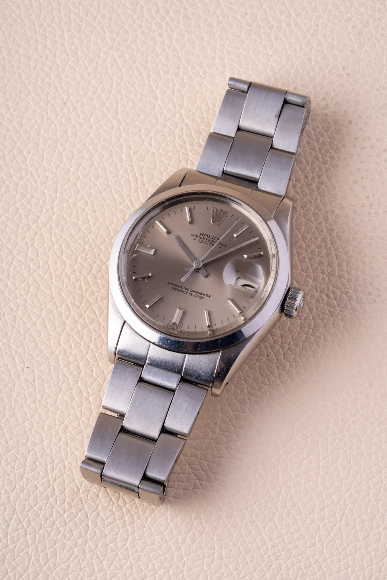 Rolex_Oyster_Perpetual_Date_B_1500_s-6.jpg