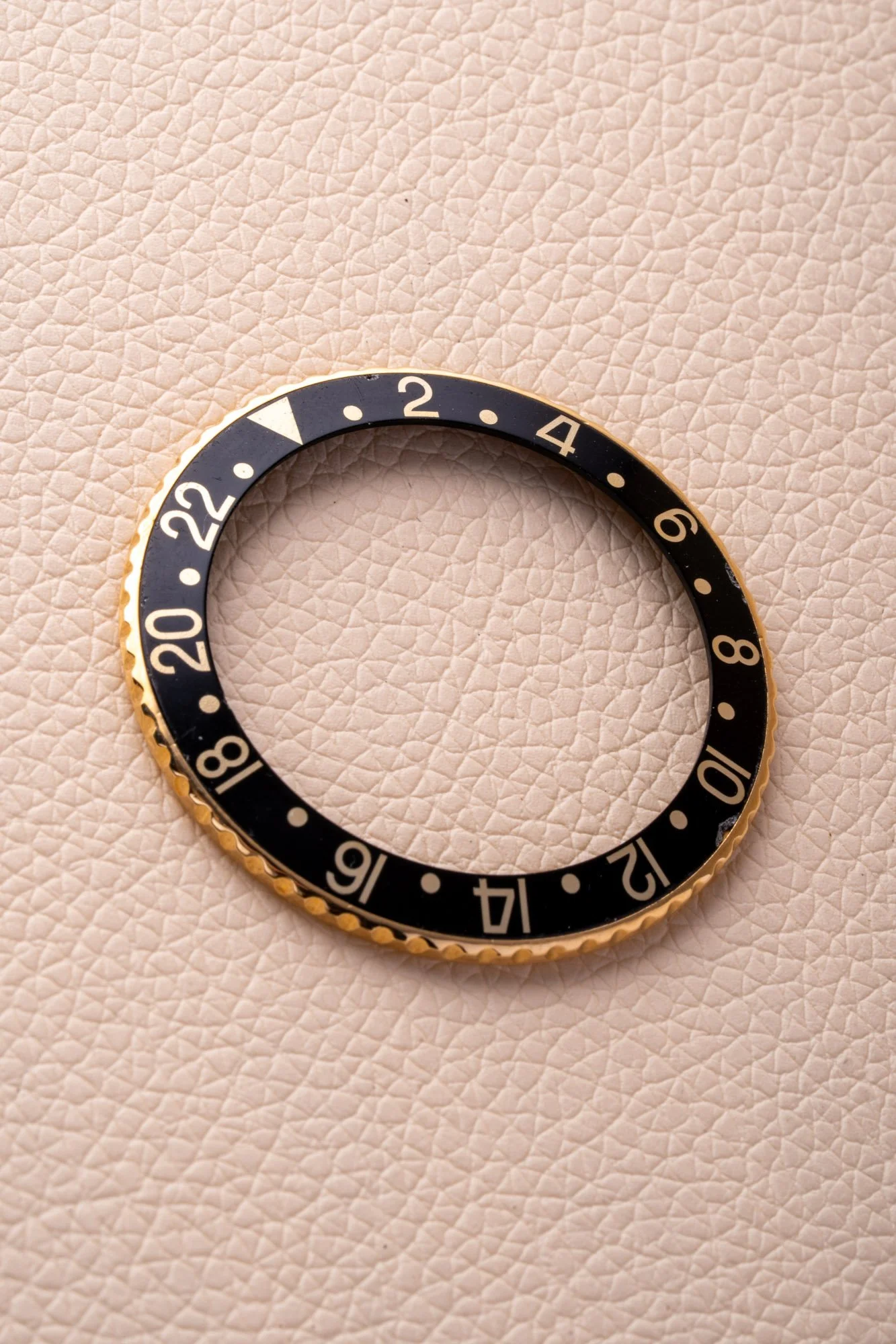 Bezel_Rolex_1675_Gold_A_s-3.jpg