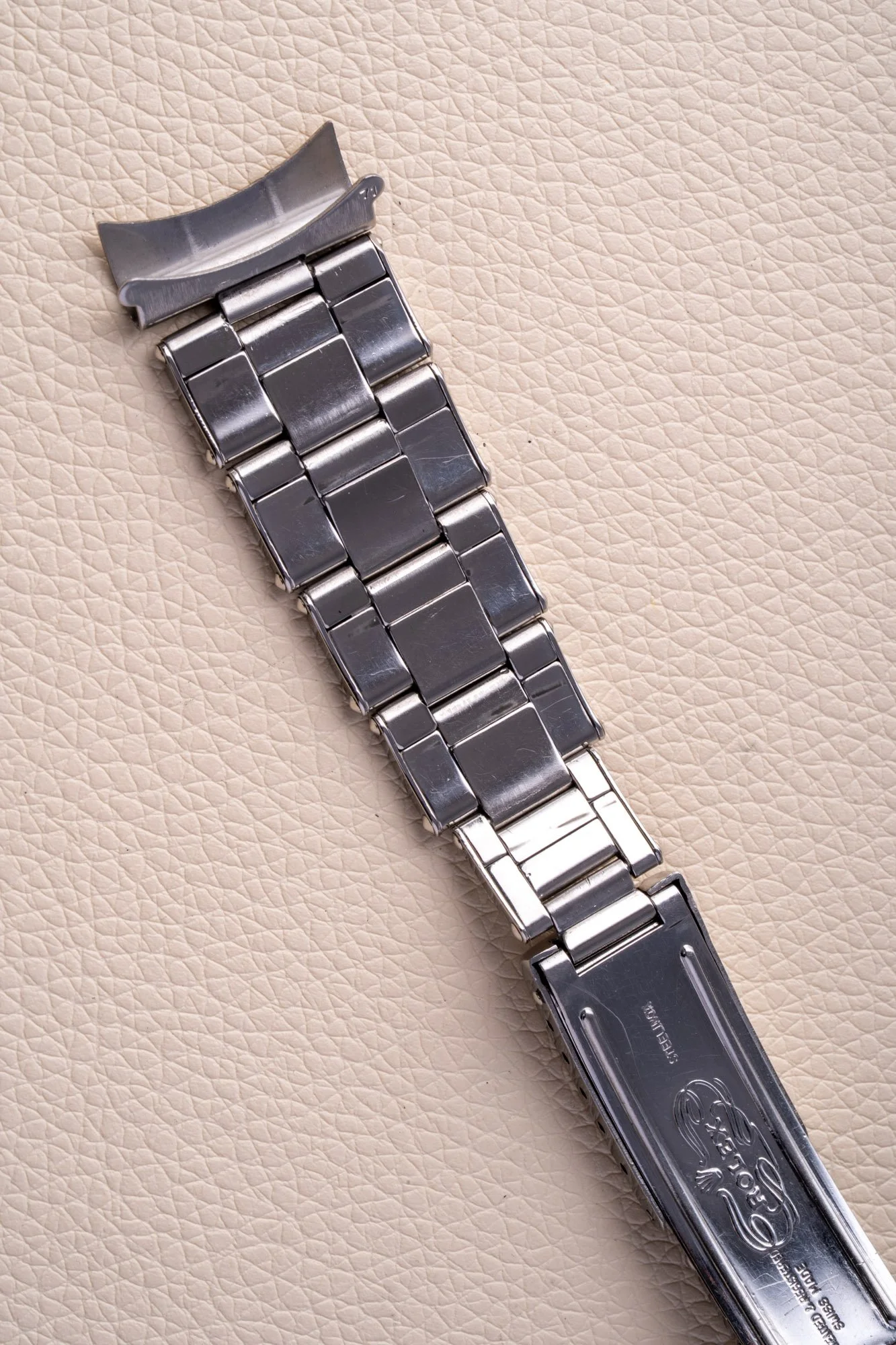 L_Oyster_19mm_Folded_s-8.jpg