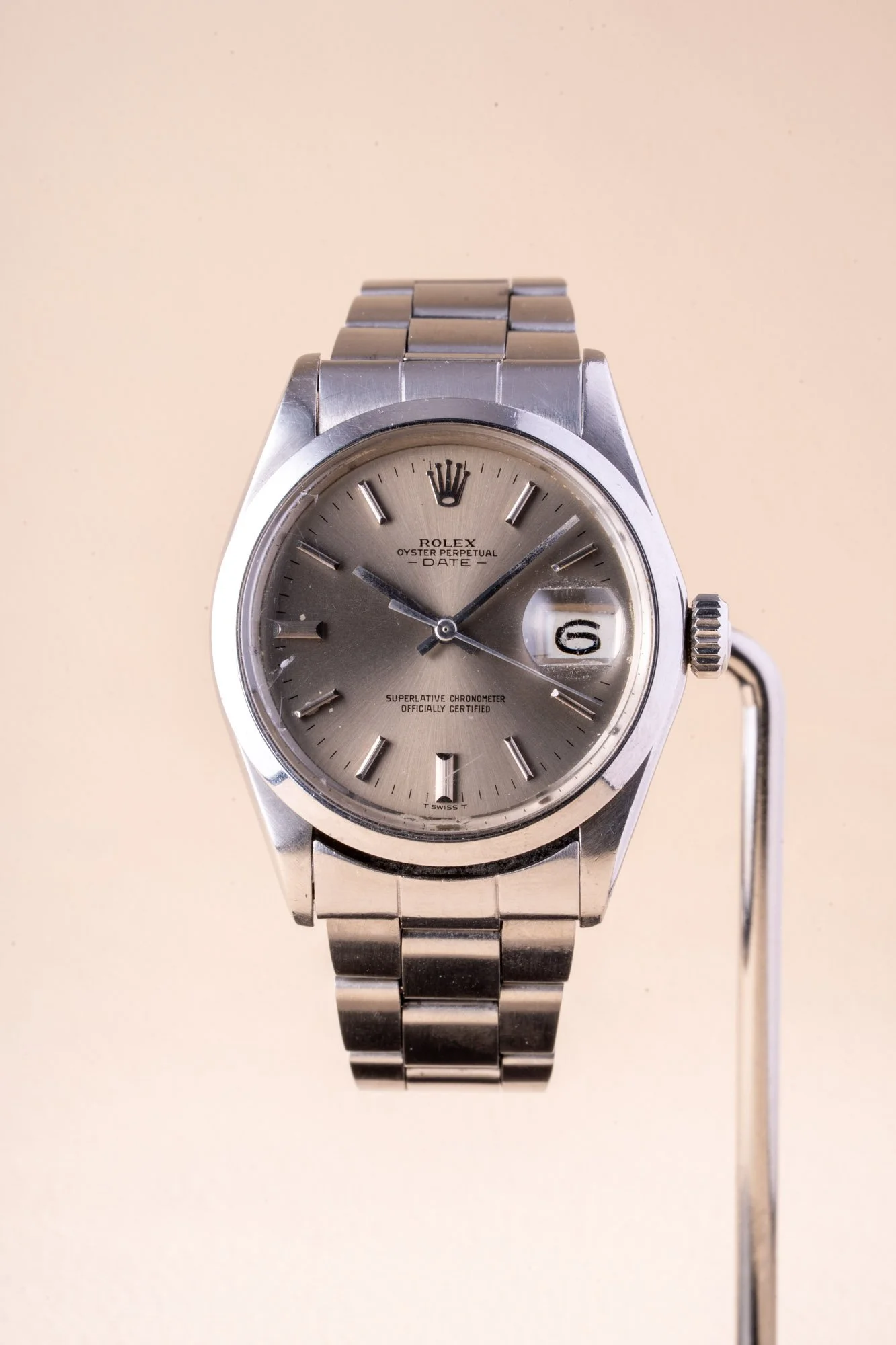 Rolex_Oyster_Perpetual_Date_B_1500_s-2.jpg