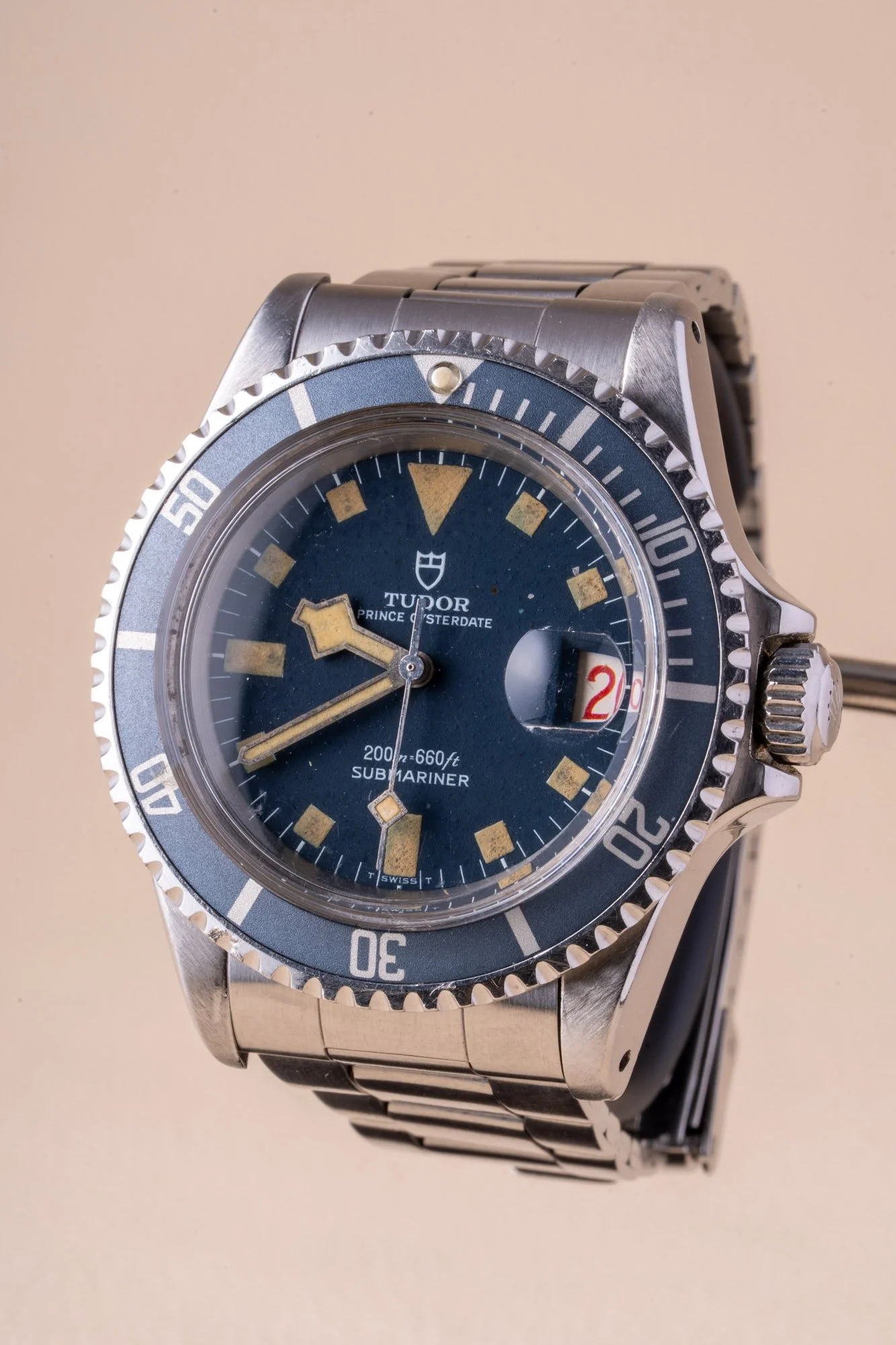 Tudor_7021-0_B_s-3.jpg