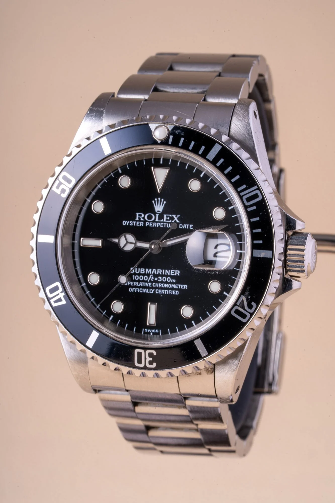 Rolex_Submariner_B_16610_s-3.jpg