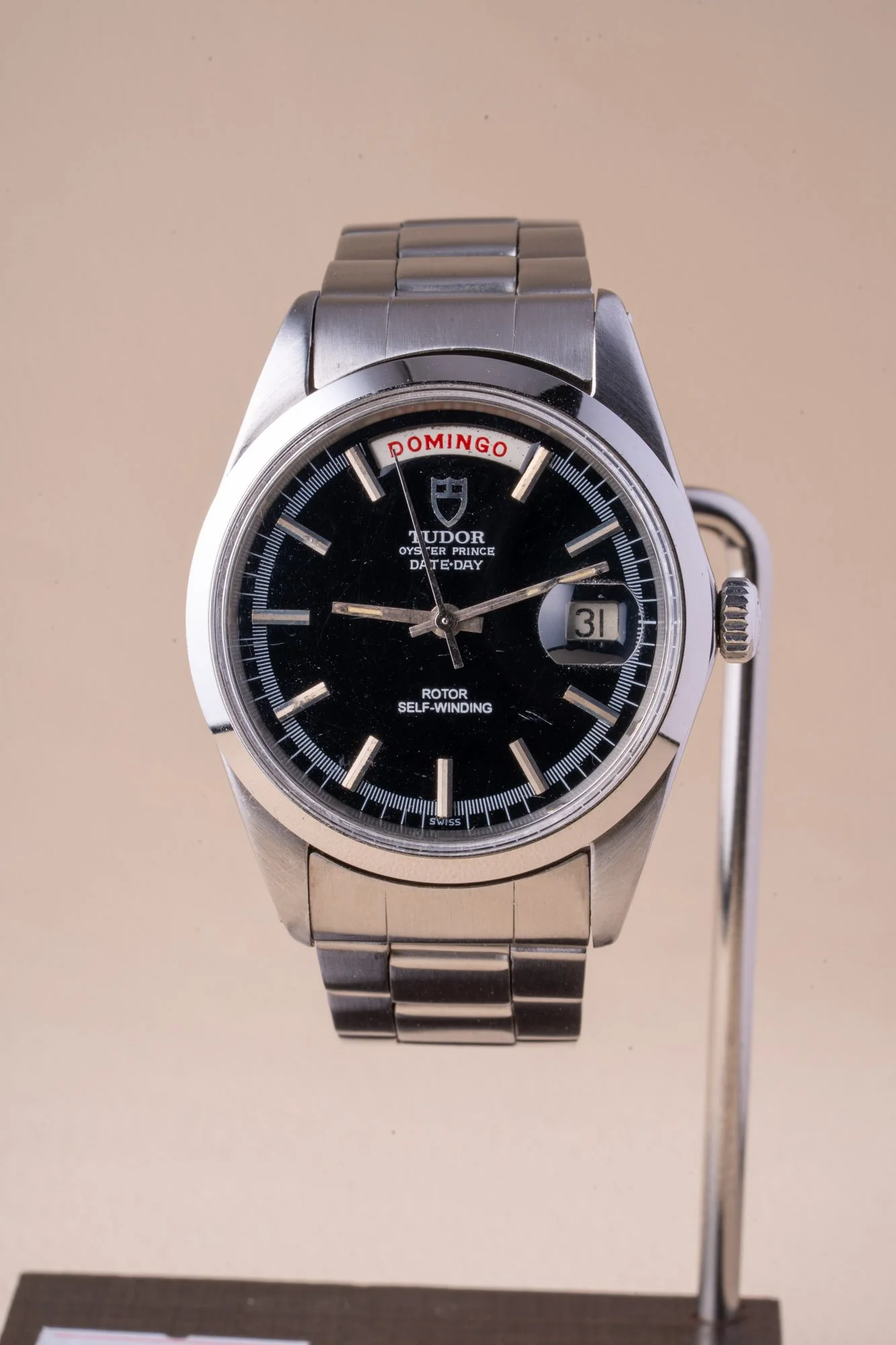 Tudor_Date_Day_A_16528_s-2.jpg