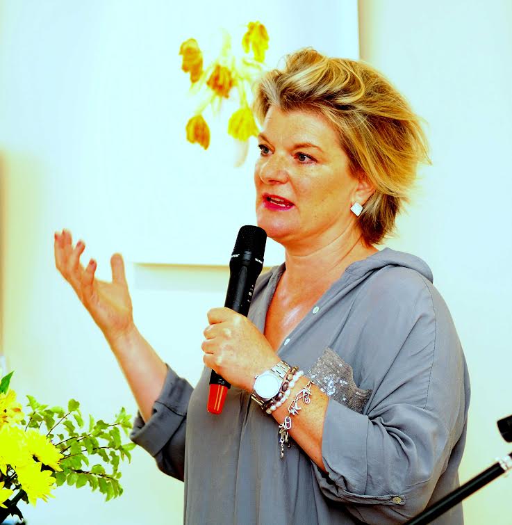 Veronica Henry