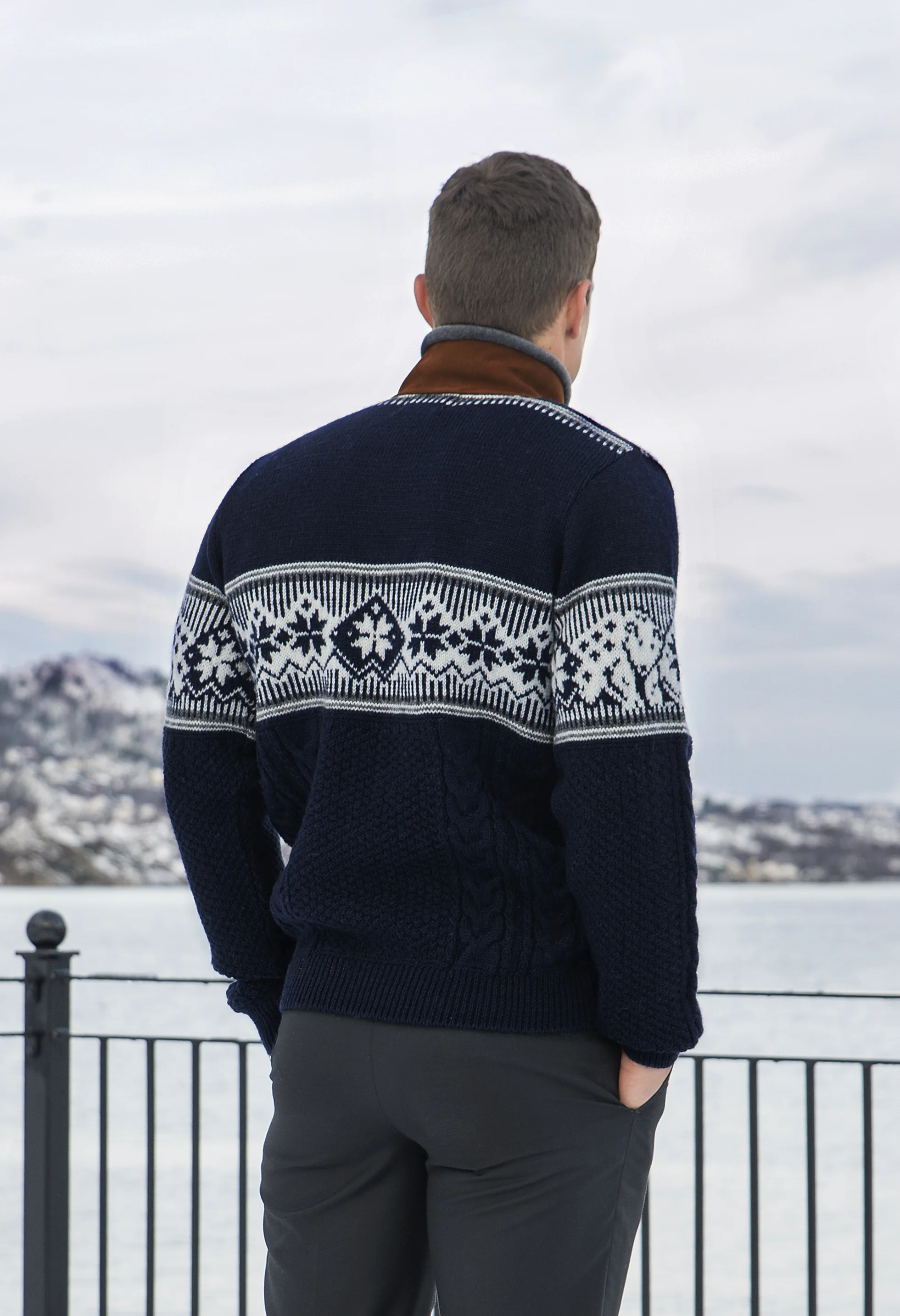 366-navy-back-on model.jpg