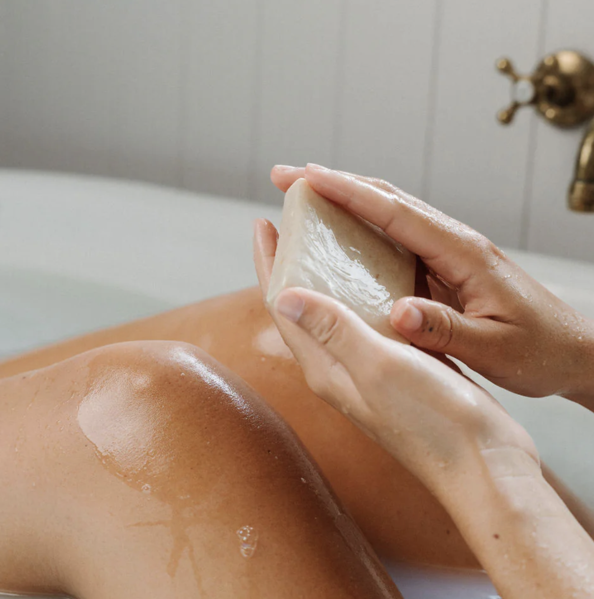 https://www.elodies.au/buy-gifts-elodies-camden-sydney/p/raw-milk-and-clay-bar