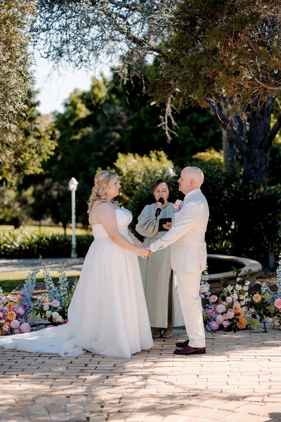 0149 AI INLIGHTEN 20251011.jpg