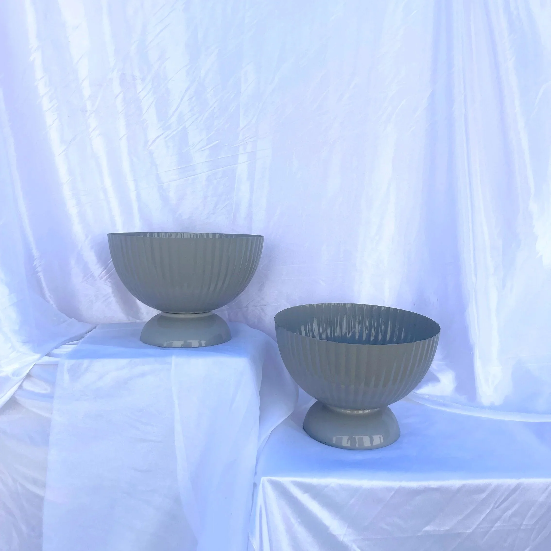 Large Ribbed Bowl - Grey