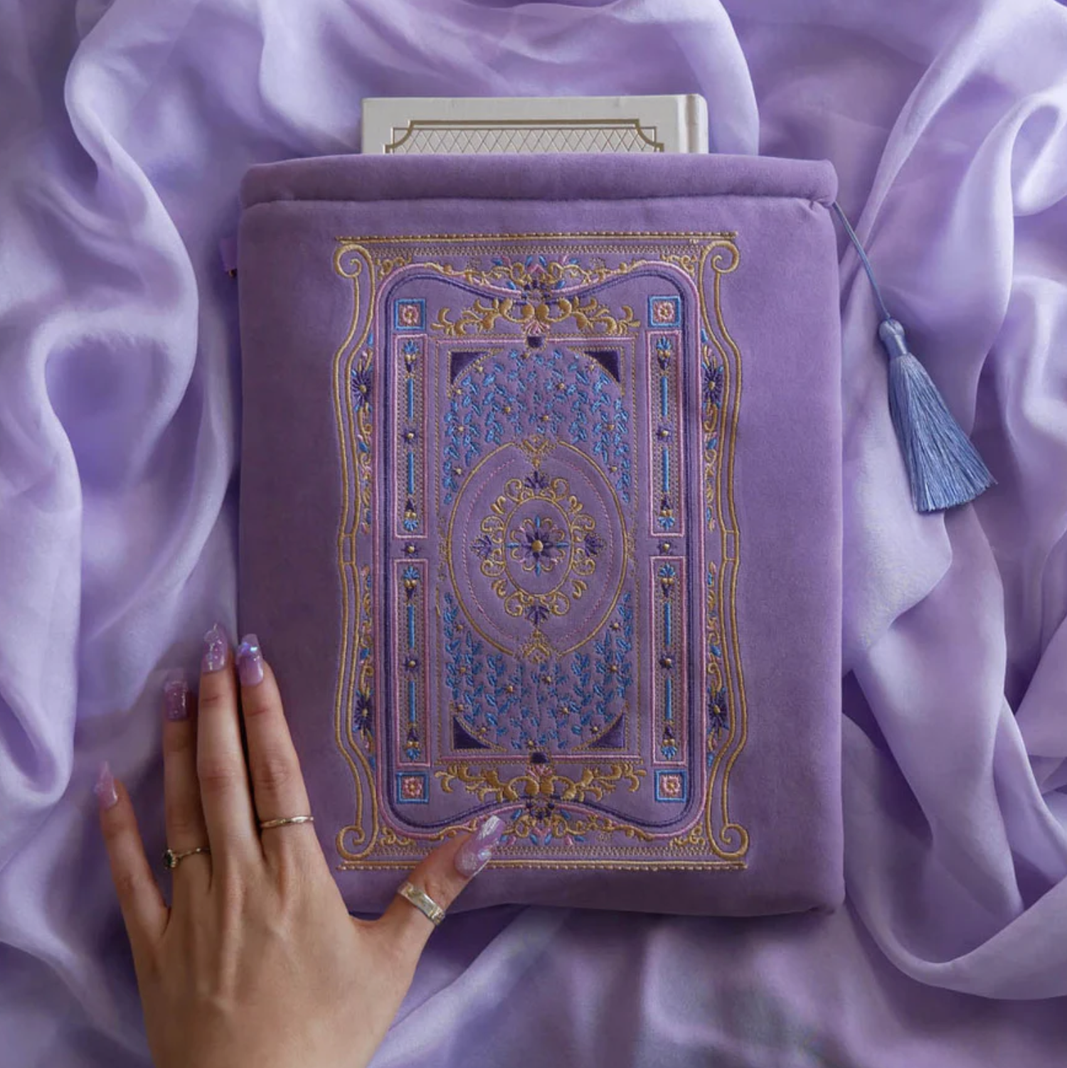 The Quirky Cup Collective - Literati Book Sleeve