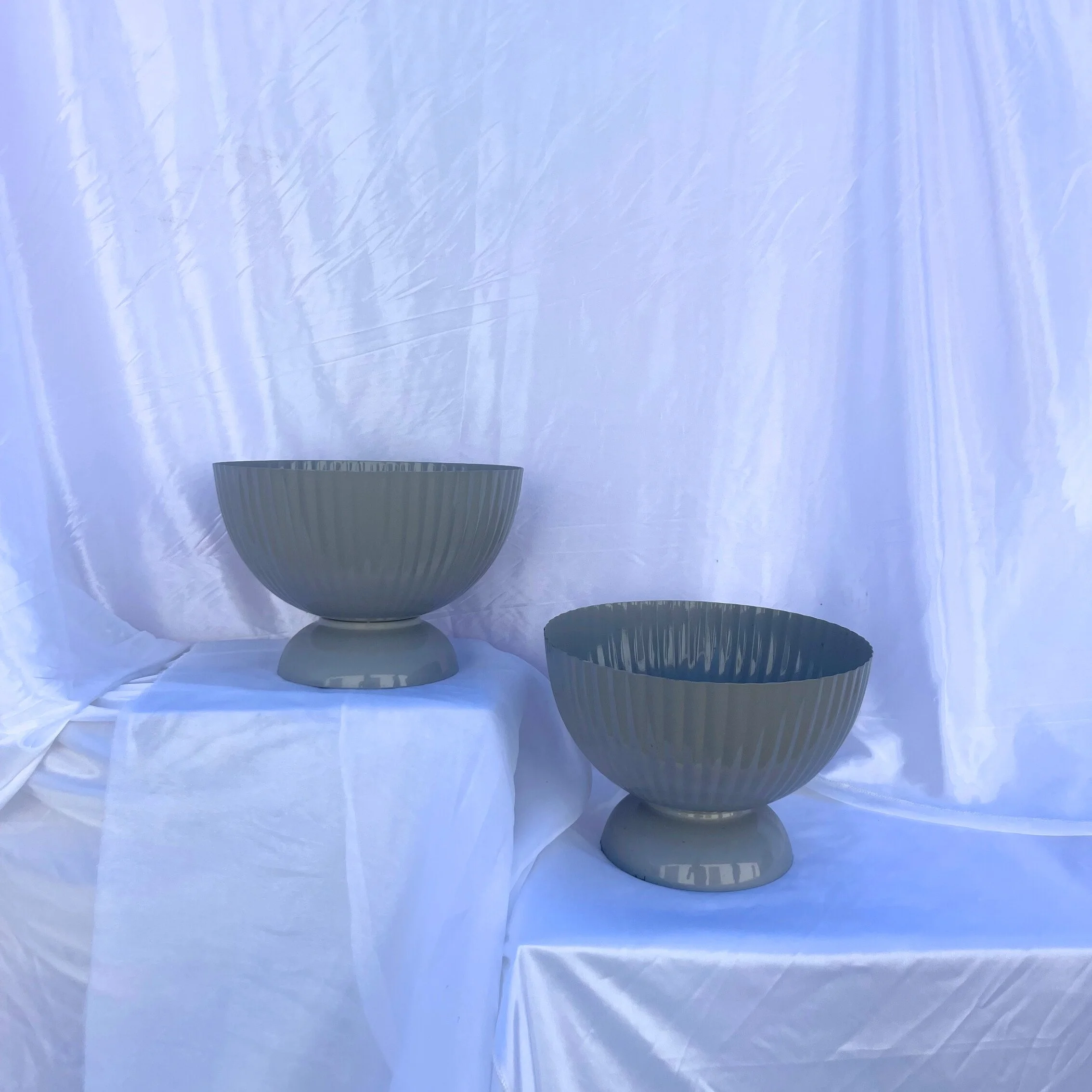 Large Ribbed Bowl - Grey