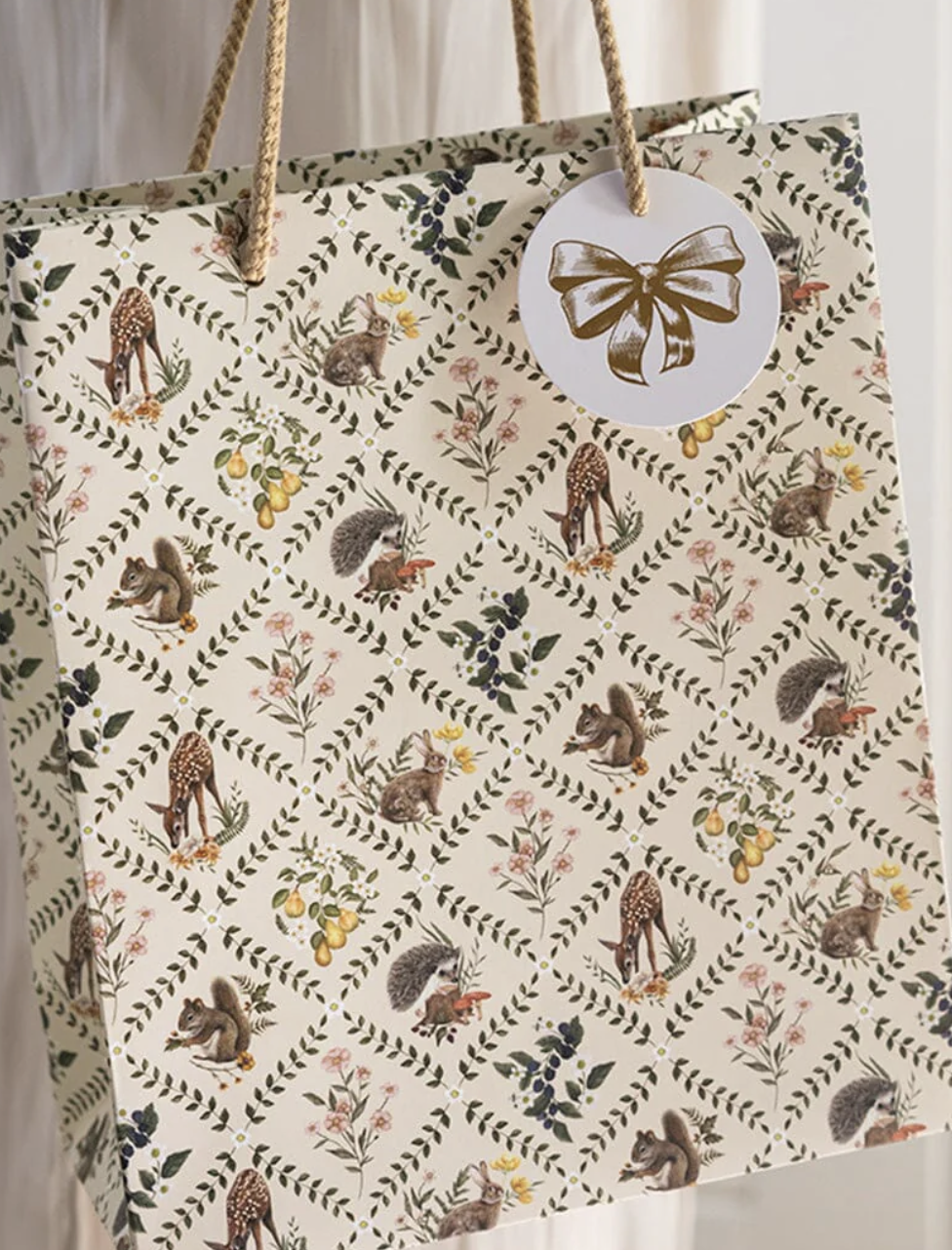 Medium Gift Bag - Wildflower Trellis
