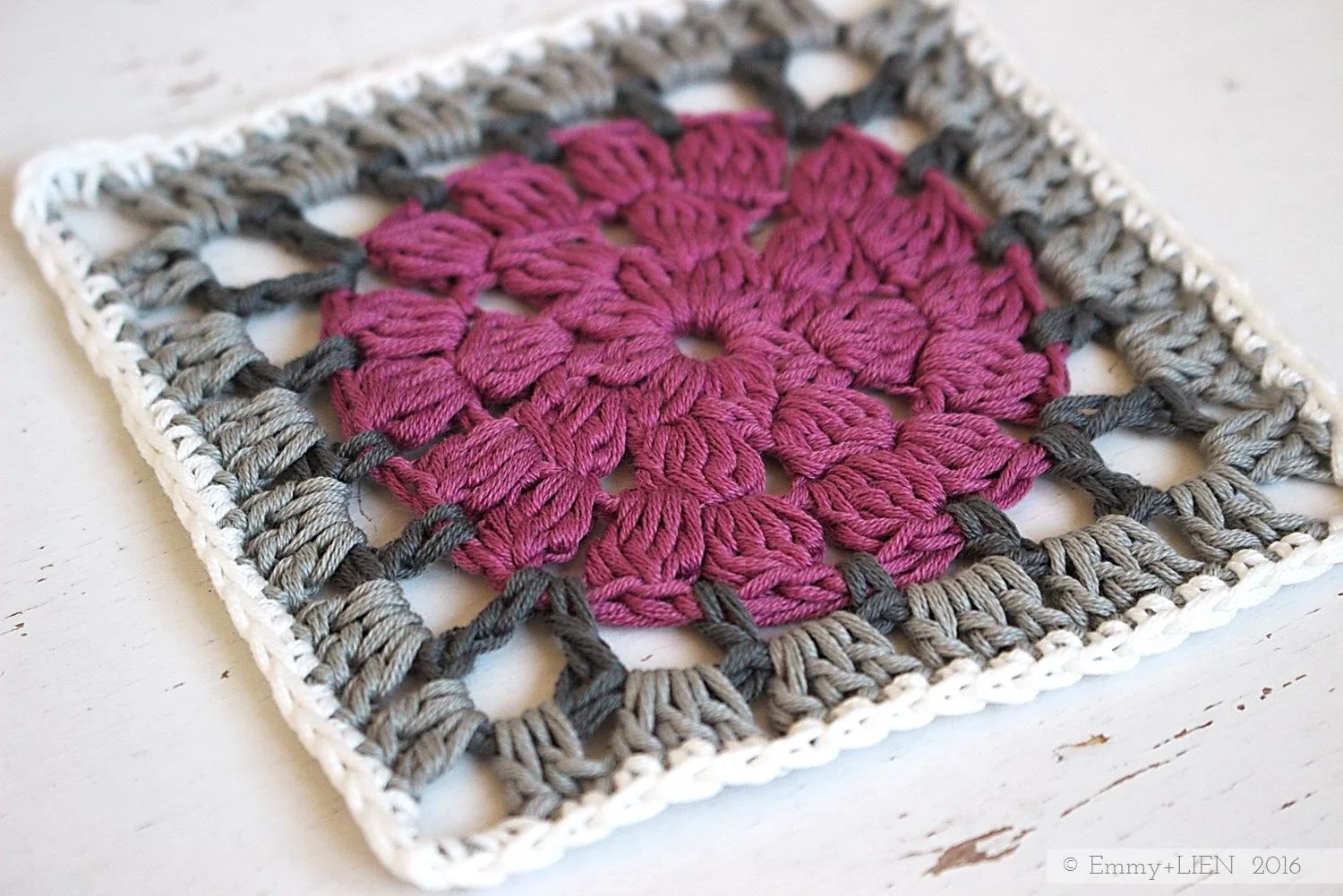 Pattern Tutorial Dally Dahlia Granny Square Emmy Lien