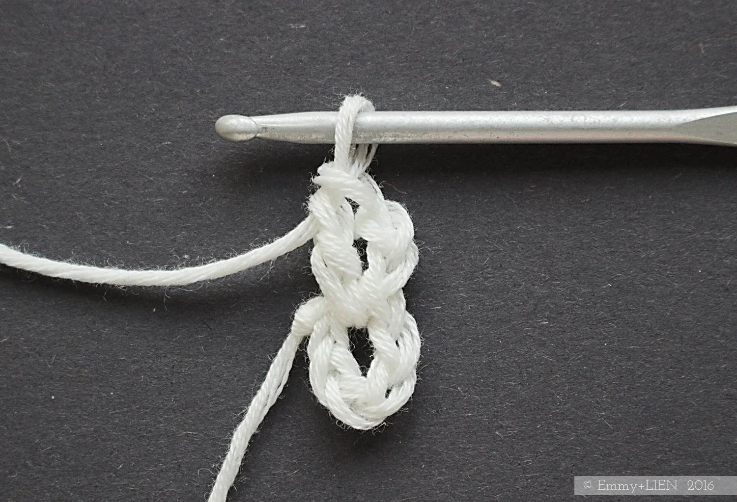 Anemone Granny Square.step3.jpg