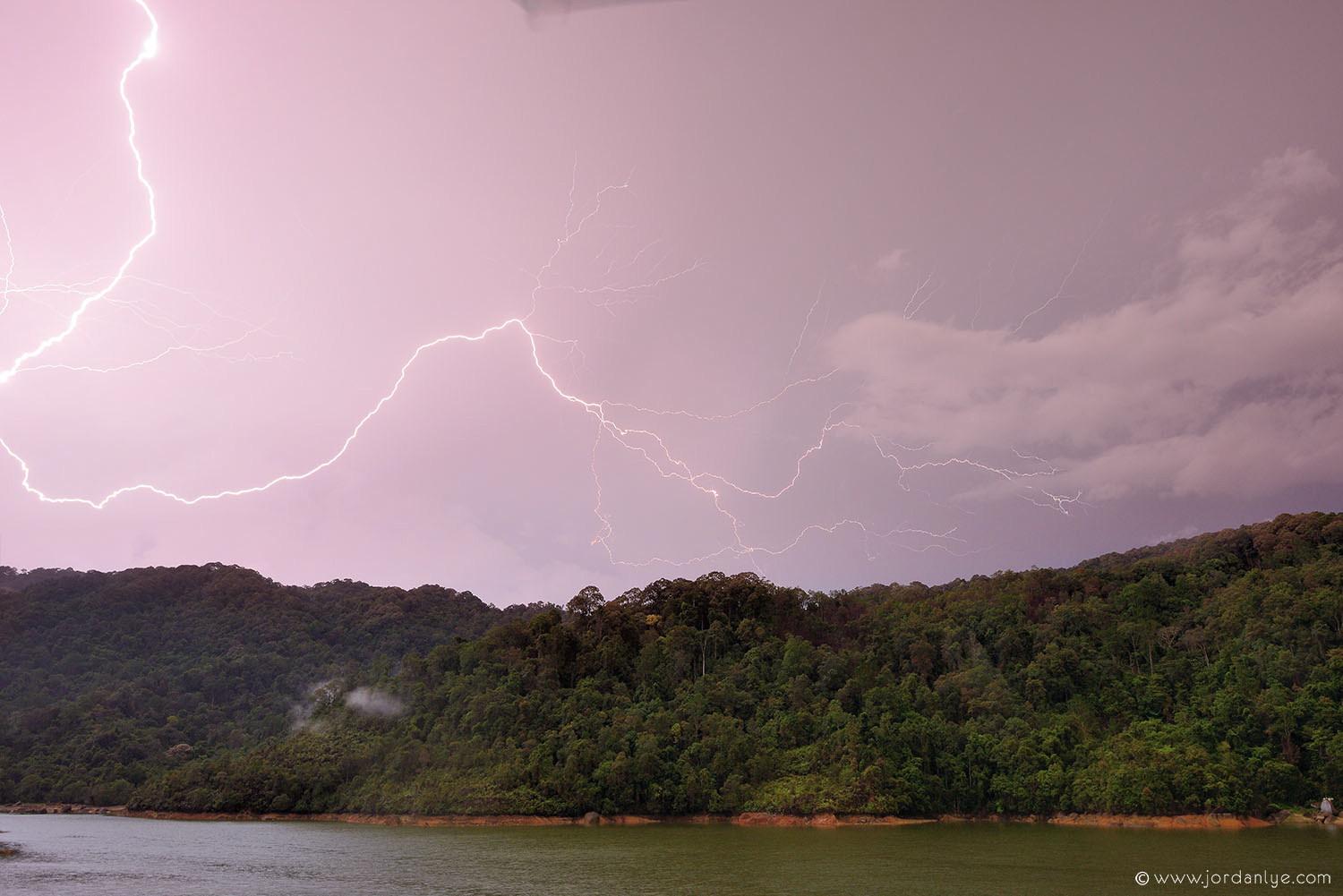 penang-air-itam-dam_landscape-photographer_lightning-season_jordan-lye-9.jpg