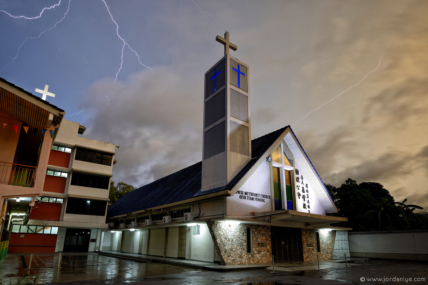 penang-chinese-methodist-church_landscape-photographer_lightning-season_jordan-lye-5.jpg