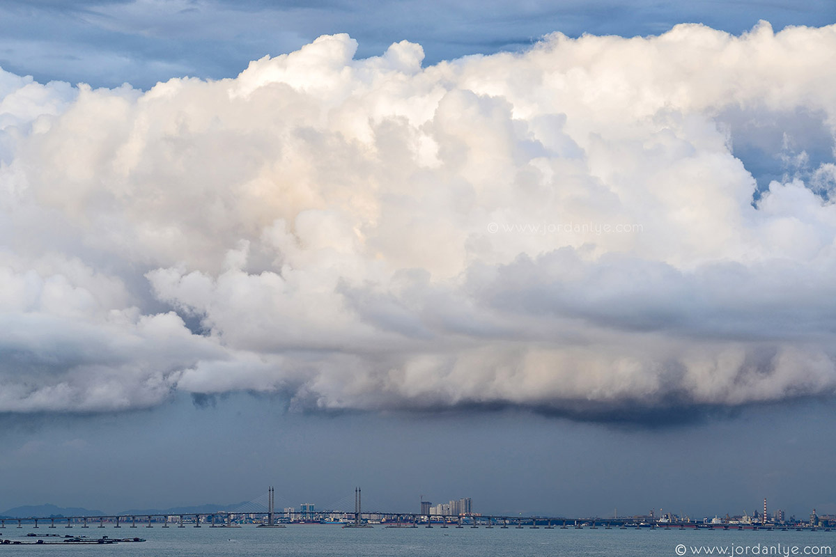 storm-cloud-approaching.jpg