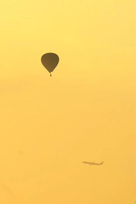 Hotair balloon meet the plane.jpg