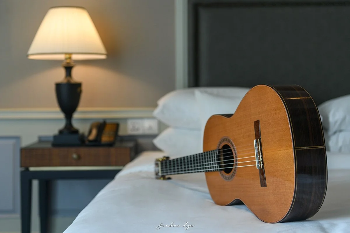 Classical guitar in Eastern & Oriental Hotel