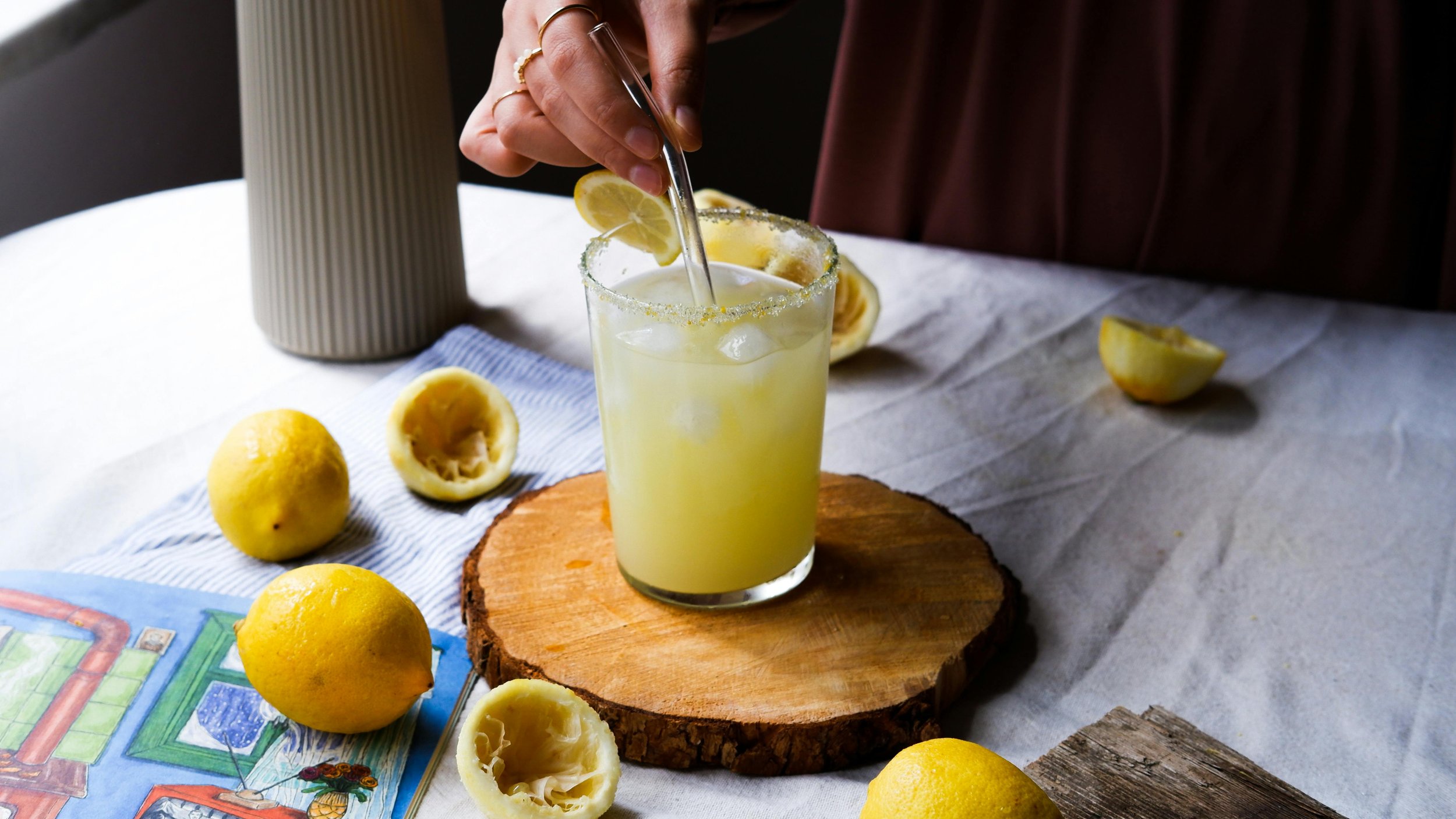 Refreshing Lemongrass and Ginger Tea Lemonade