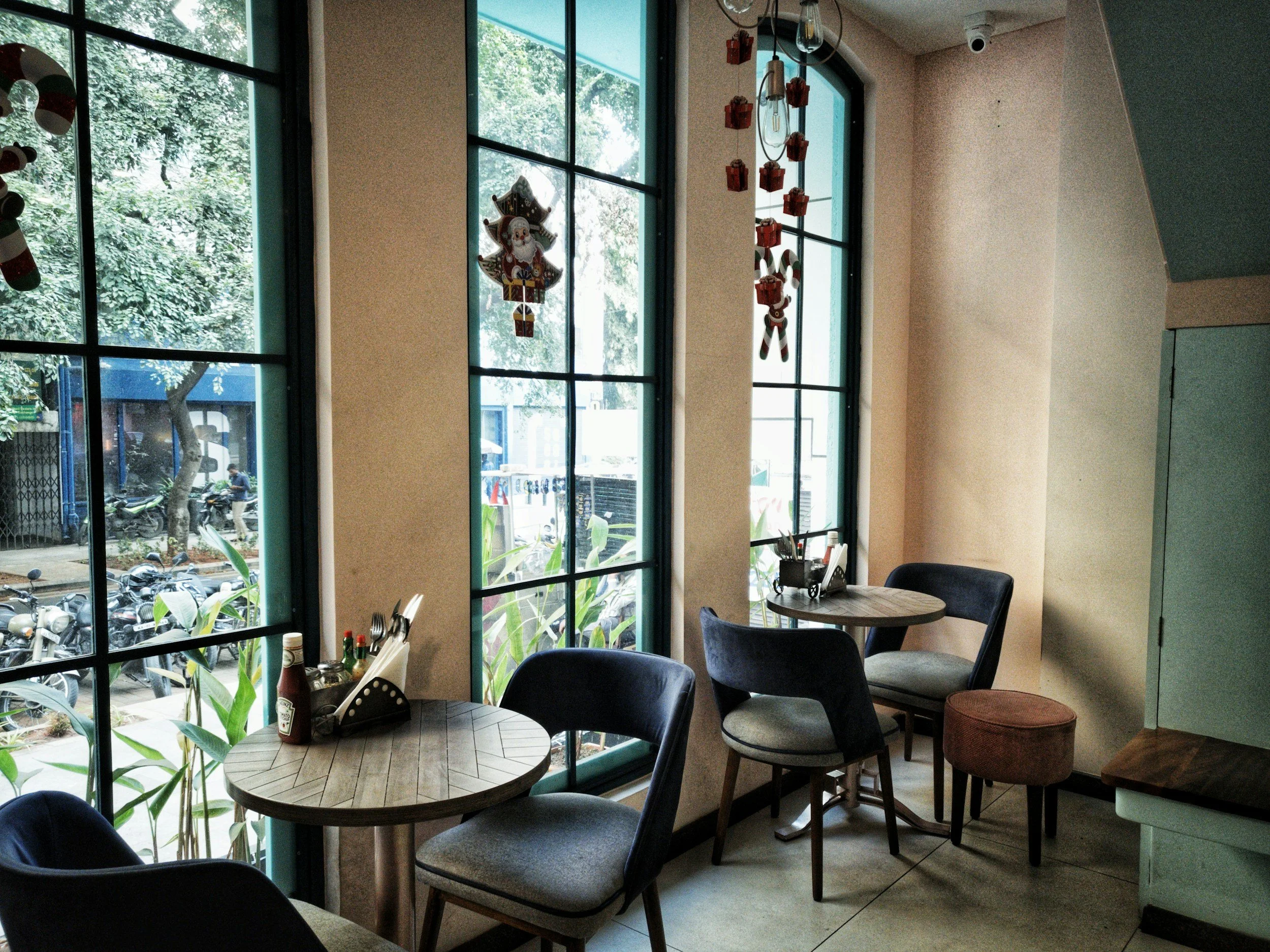 Hyde London City cafe area