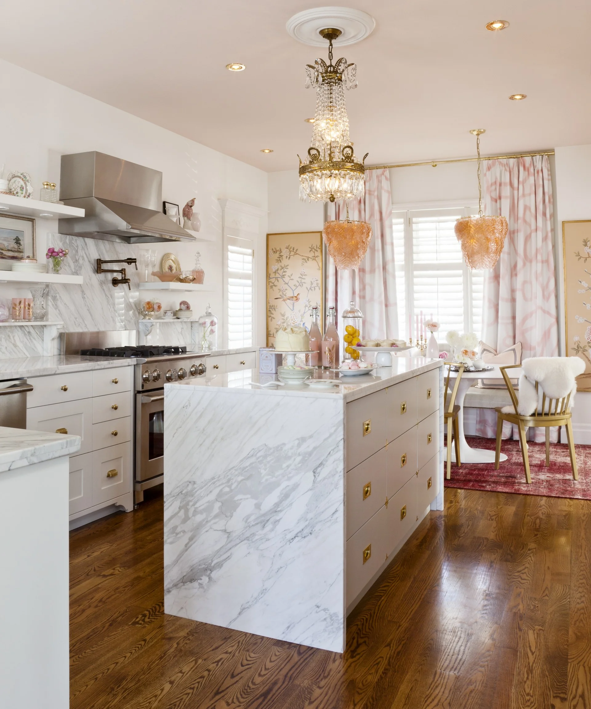 Feminine chic with white marble and brass hardware. So romantic! Image Source & Design by Meredith Heron Design