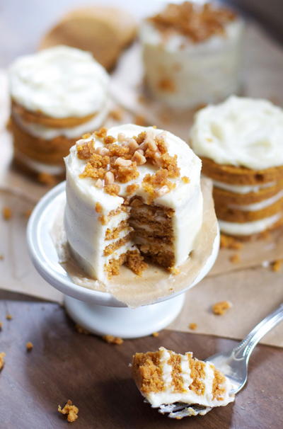 mini-pumpkin-layer-cakes_Large400_ID-1096644.jpg