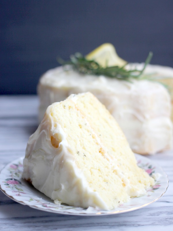 slice-lemon-rosemary-cak.jpg