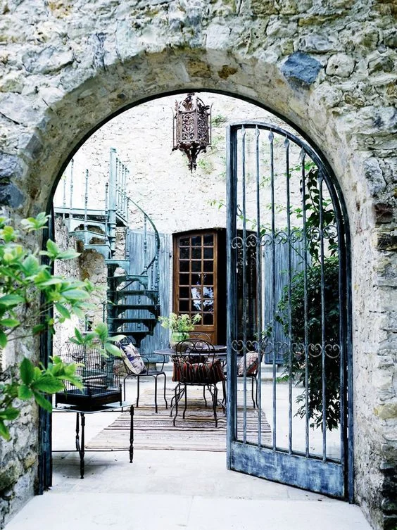 10 Backyard Oasis' to Pin Right Now